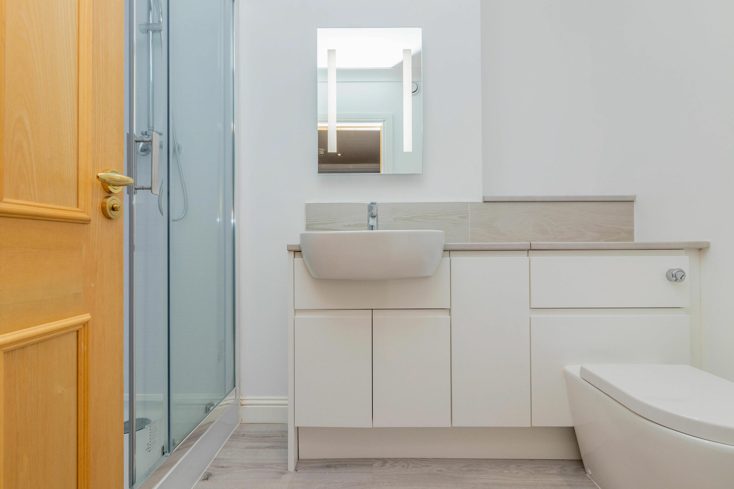 The Hollows, Ayr Road, Giffnock Corum Property