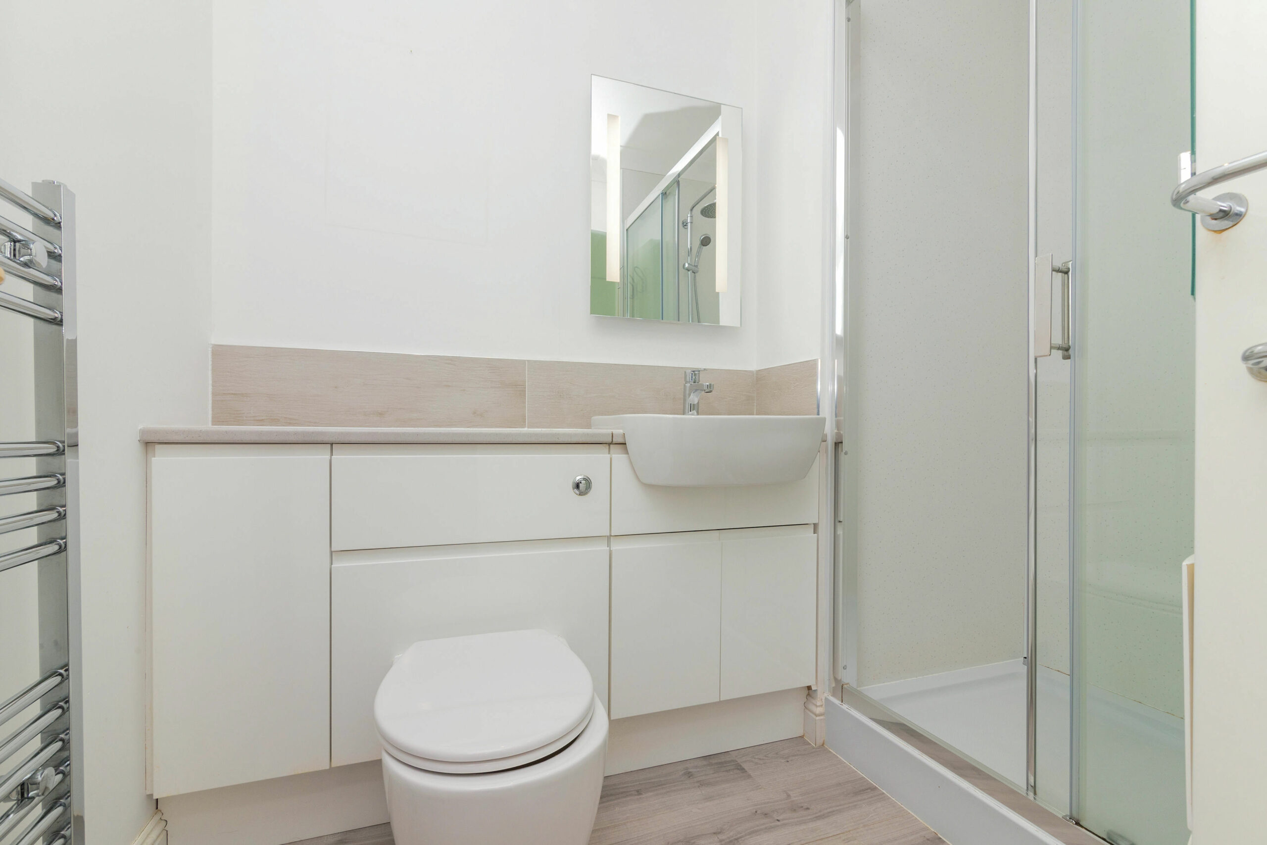 The Hollows, Ayr Road, Giffnock Corum Property