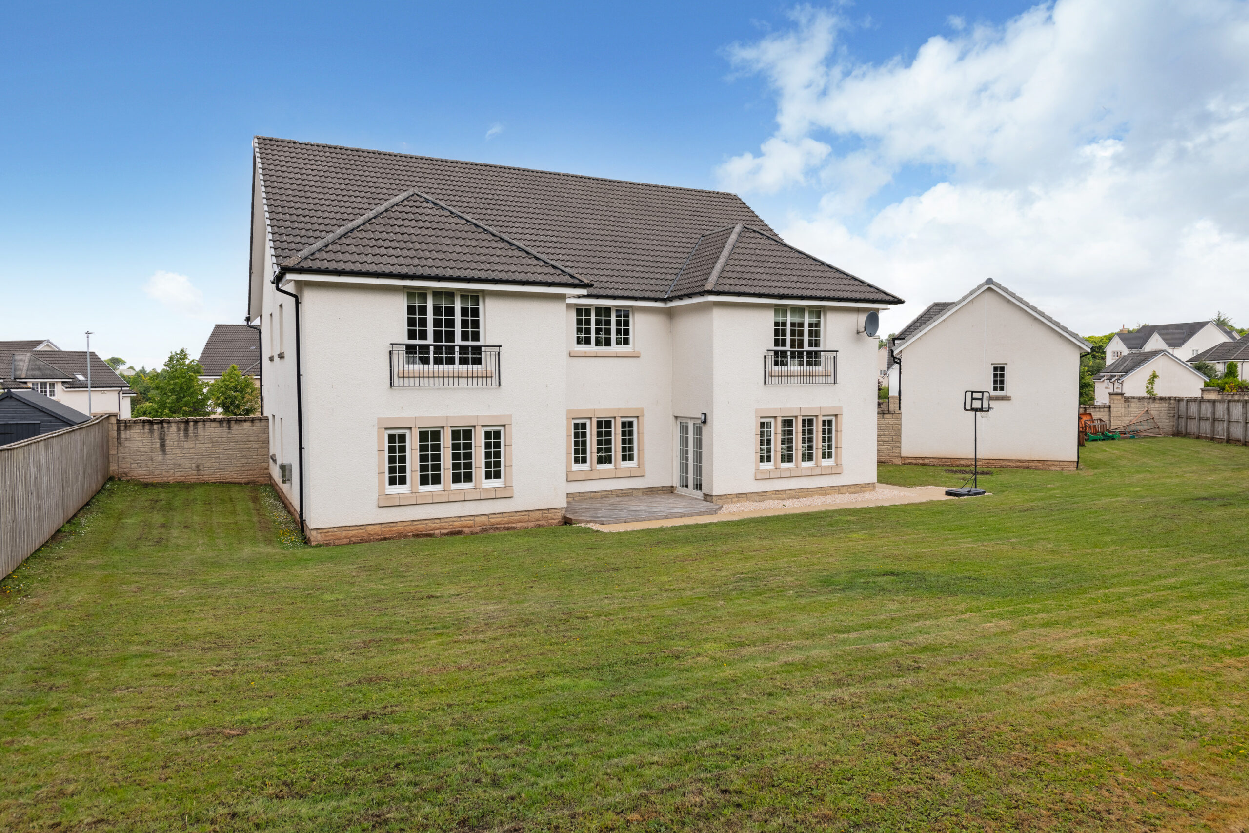 1 Baron Court, Thorntonhall Corum Property