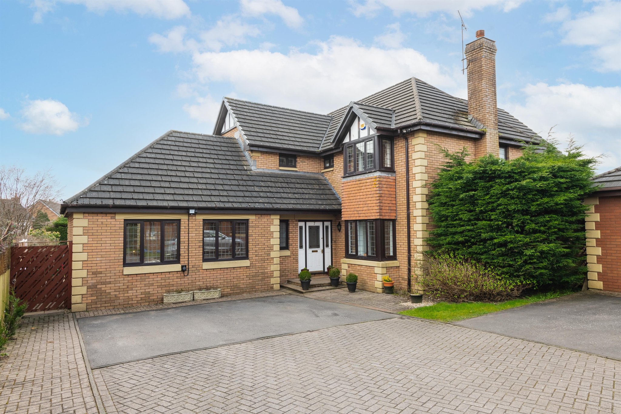 Easdale Place, Glasgow Corum Property