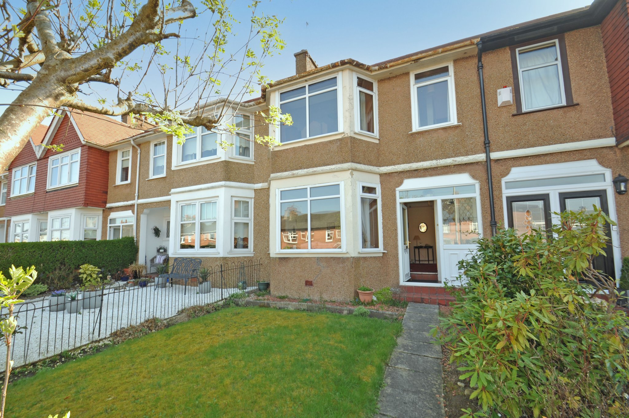 Giffnock Park Avenue, Glasgow Corum Property