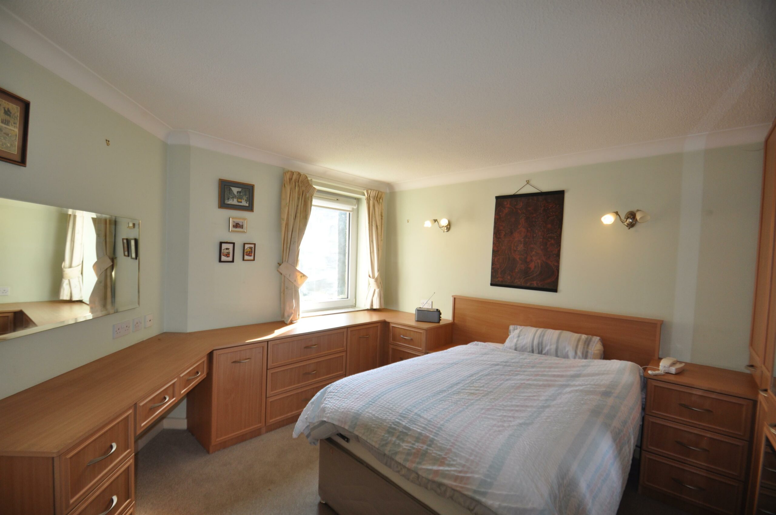 Homeburn House, 177 Fenwick Road, Giffnock Corum Property