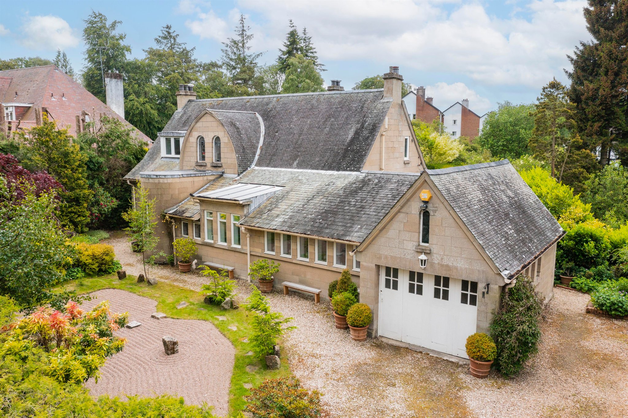 Neidpath Road East, Glasgow Corum Property