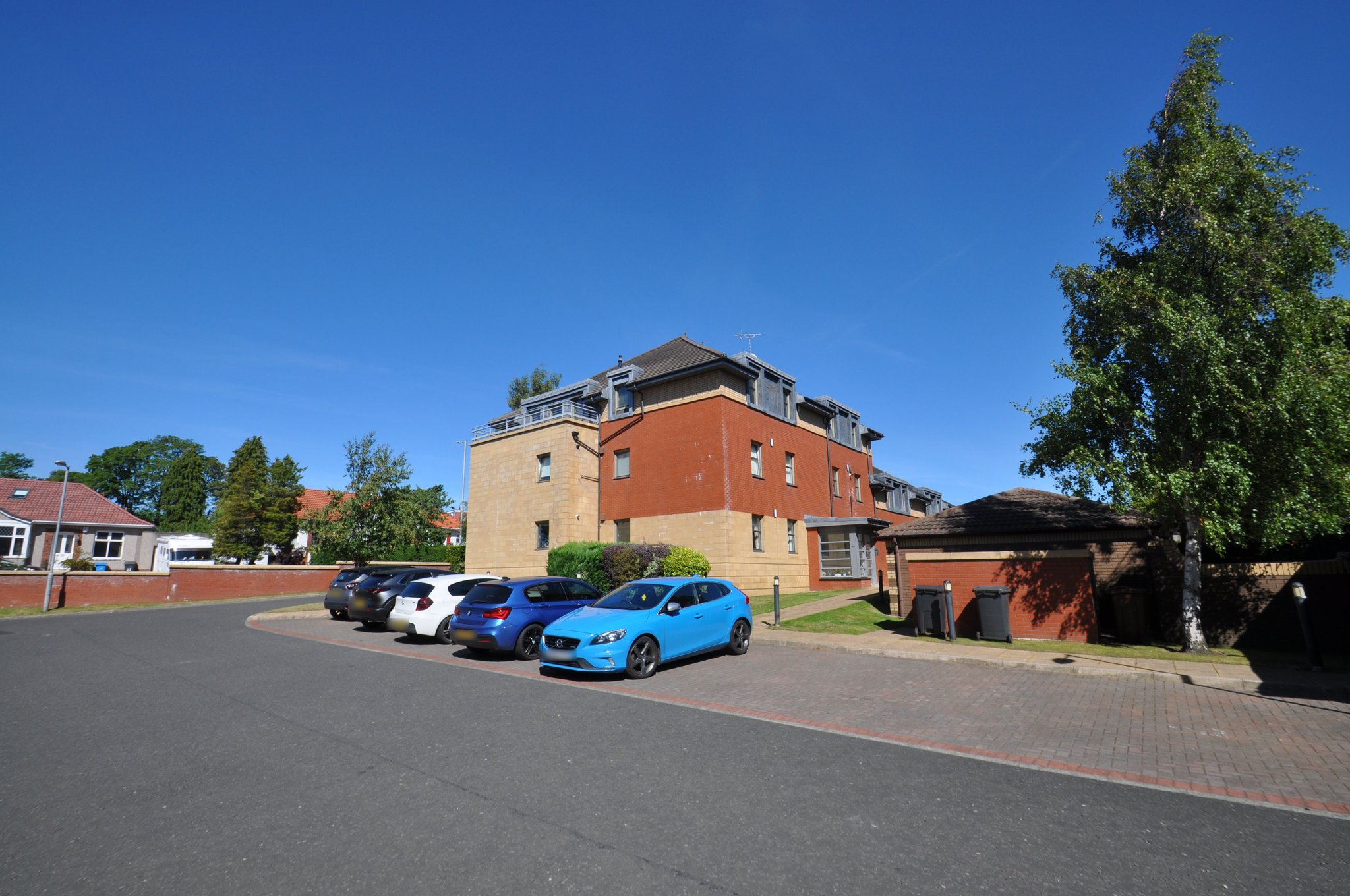 Flat 2/1, 96 Braidholm Road, Giffnock Corum Property