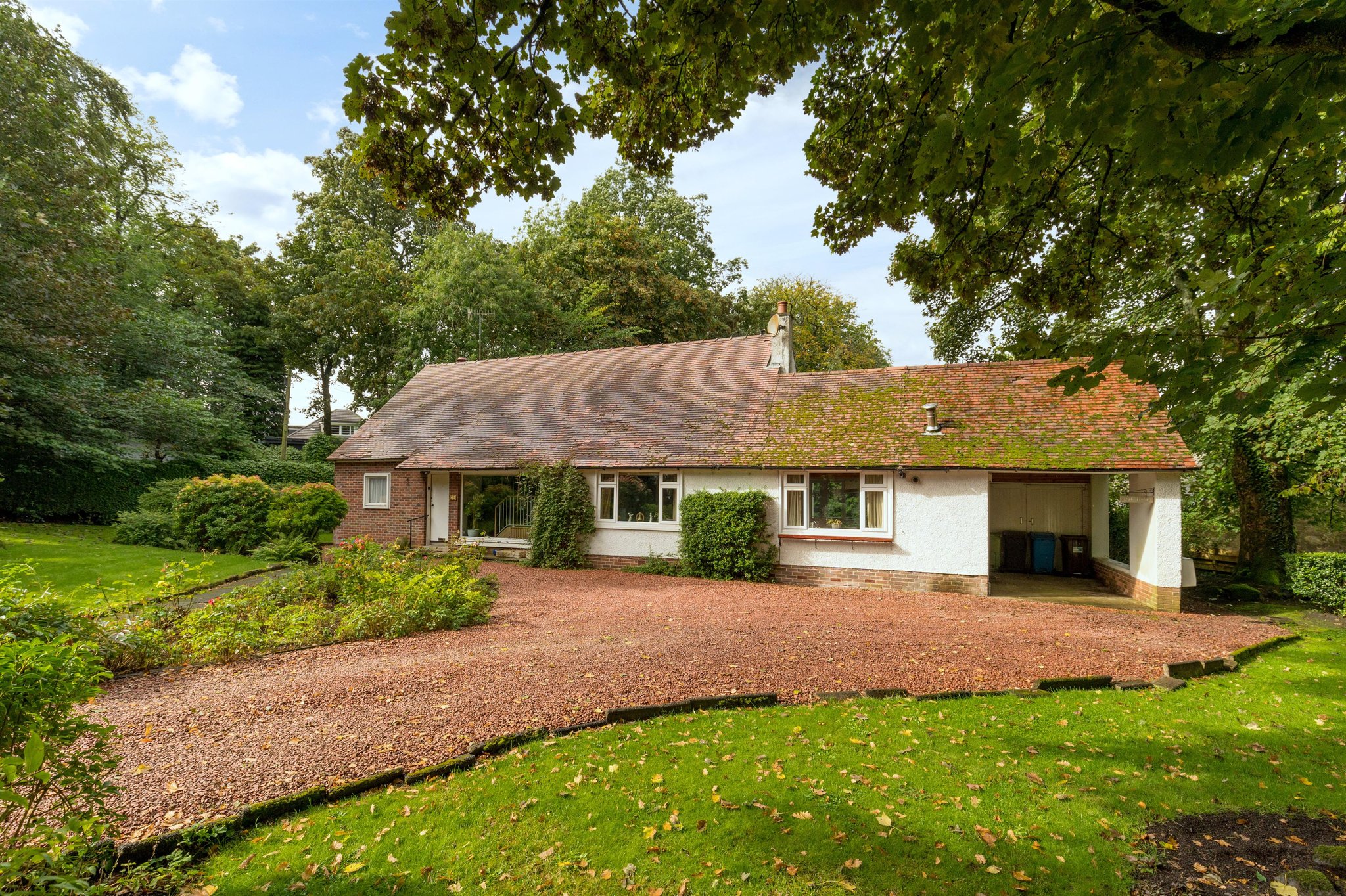 Oak Lodge, 41 Broom Road, Newton Mearns Corum Property