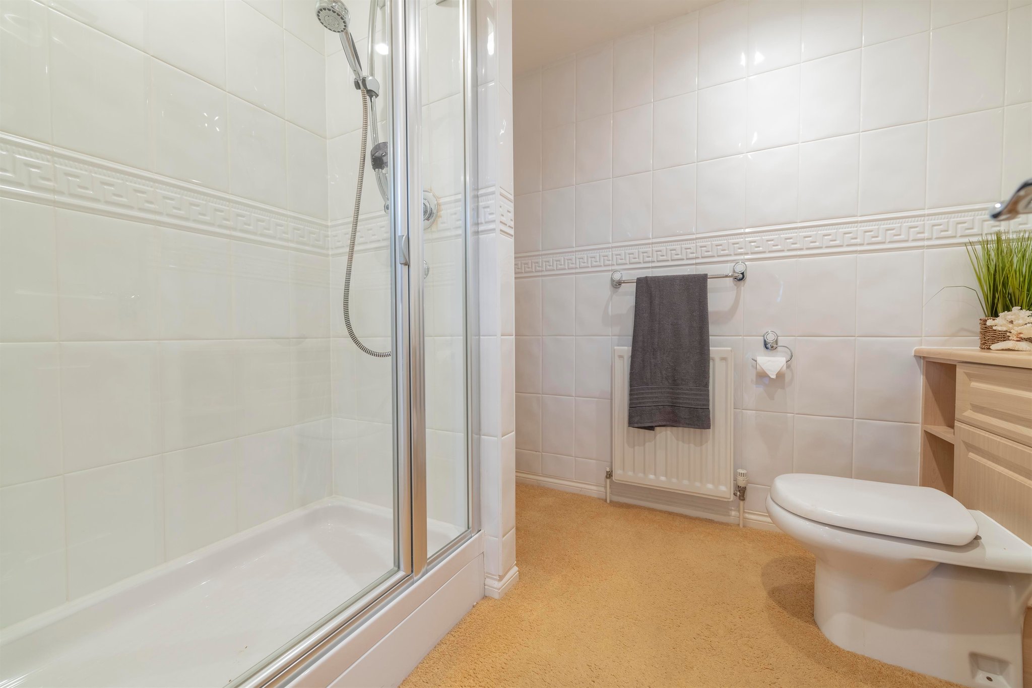 8 St Catherines Gate, 292 Ayr Road, Newton Mearns Corum Property