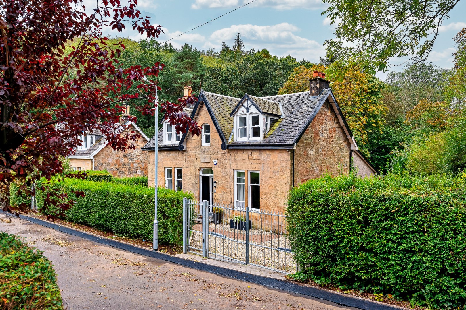 25 Station Road, Bearsden, G61 4AW Corum Property