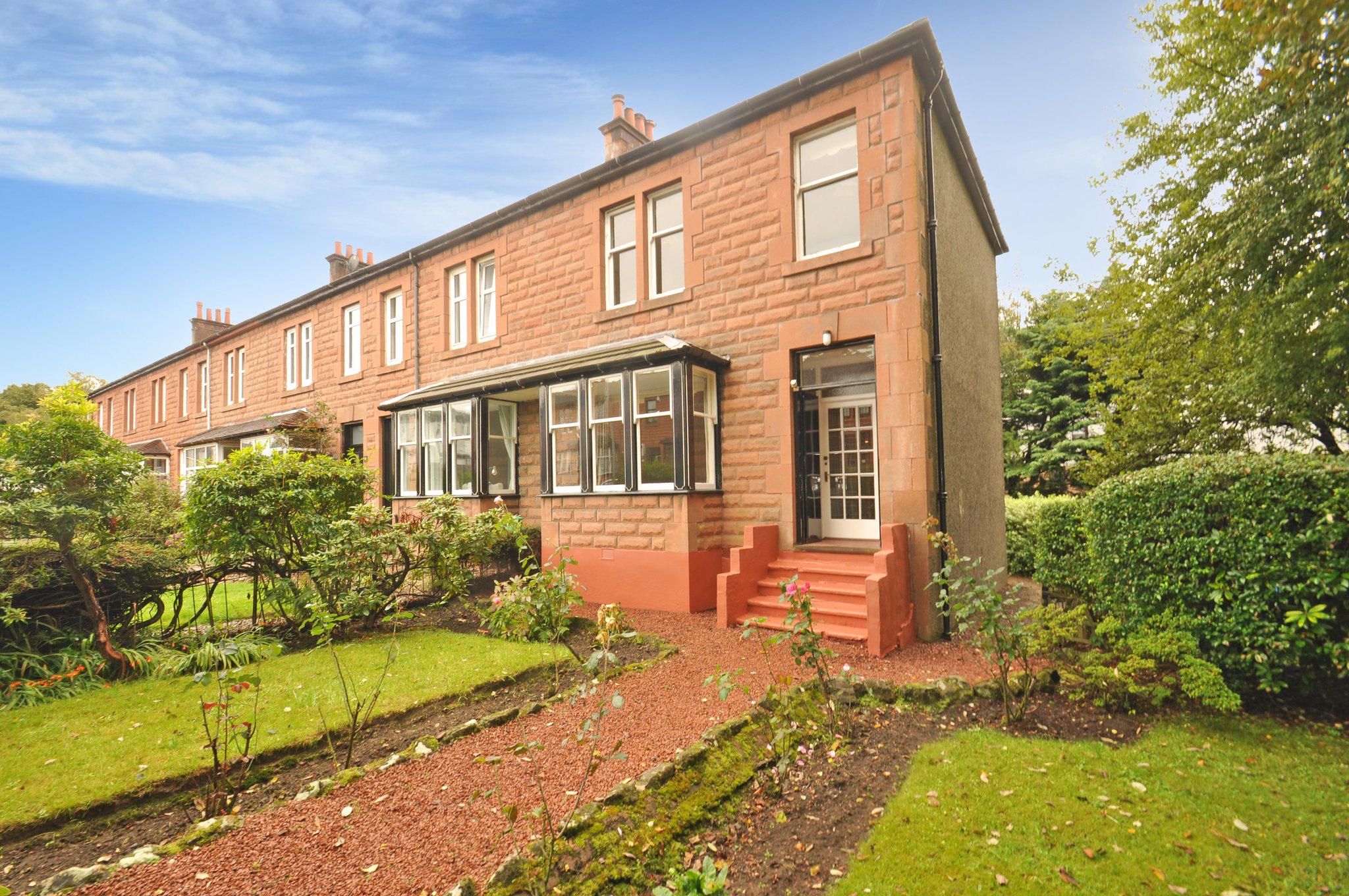 13 Kendal Avenue, Giffnock Corum Property