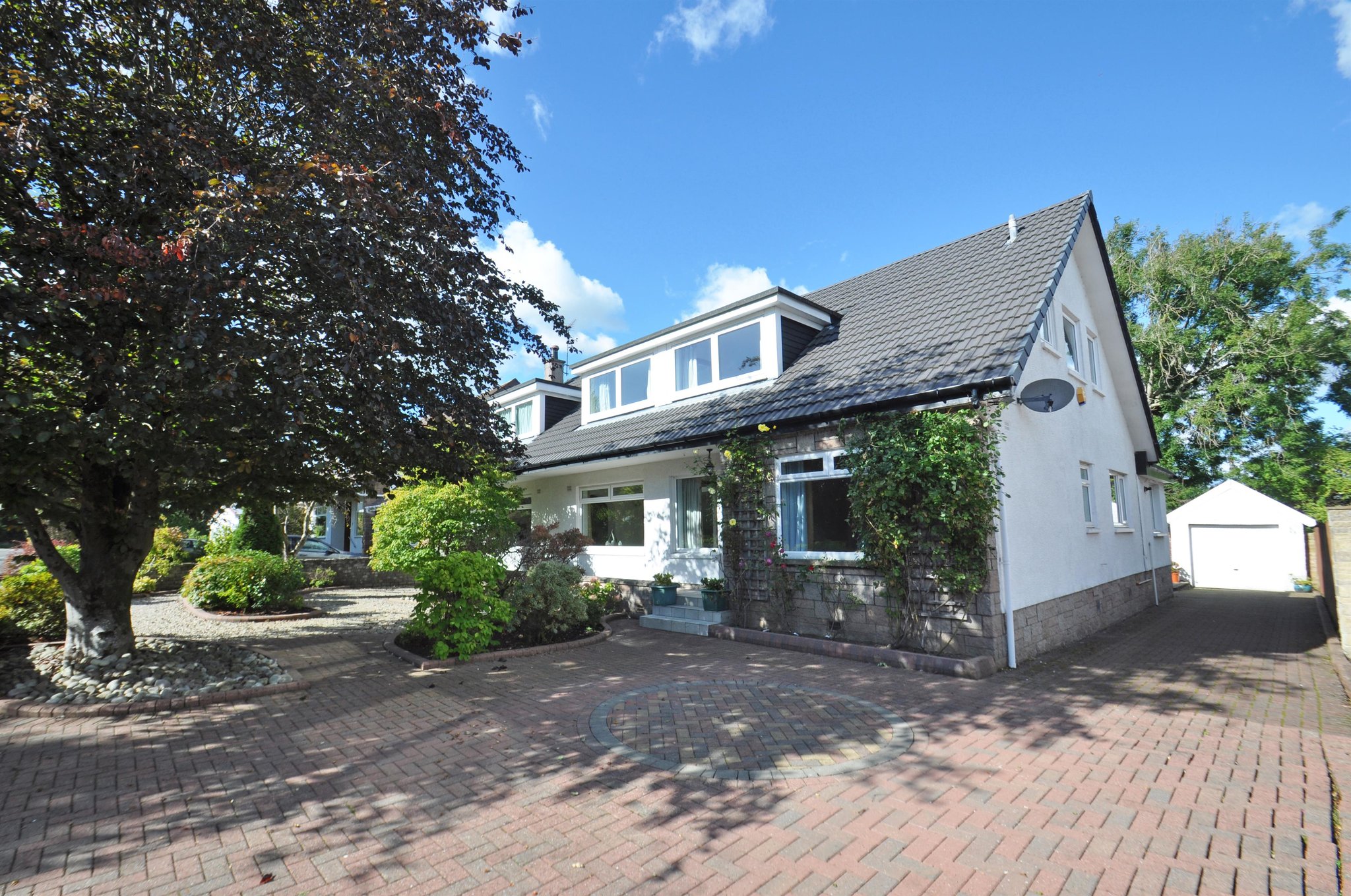 7 Kirkdene Avenue, Newton Mearns Corum Property
