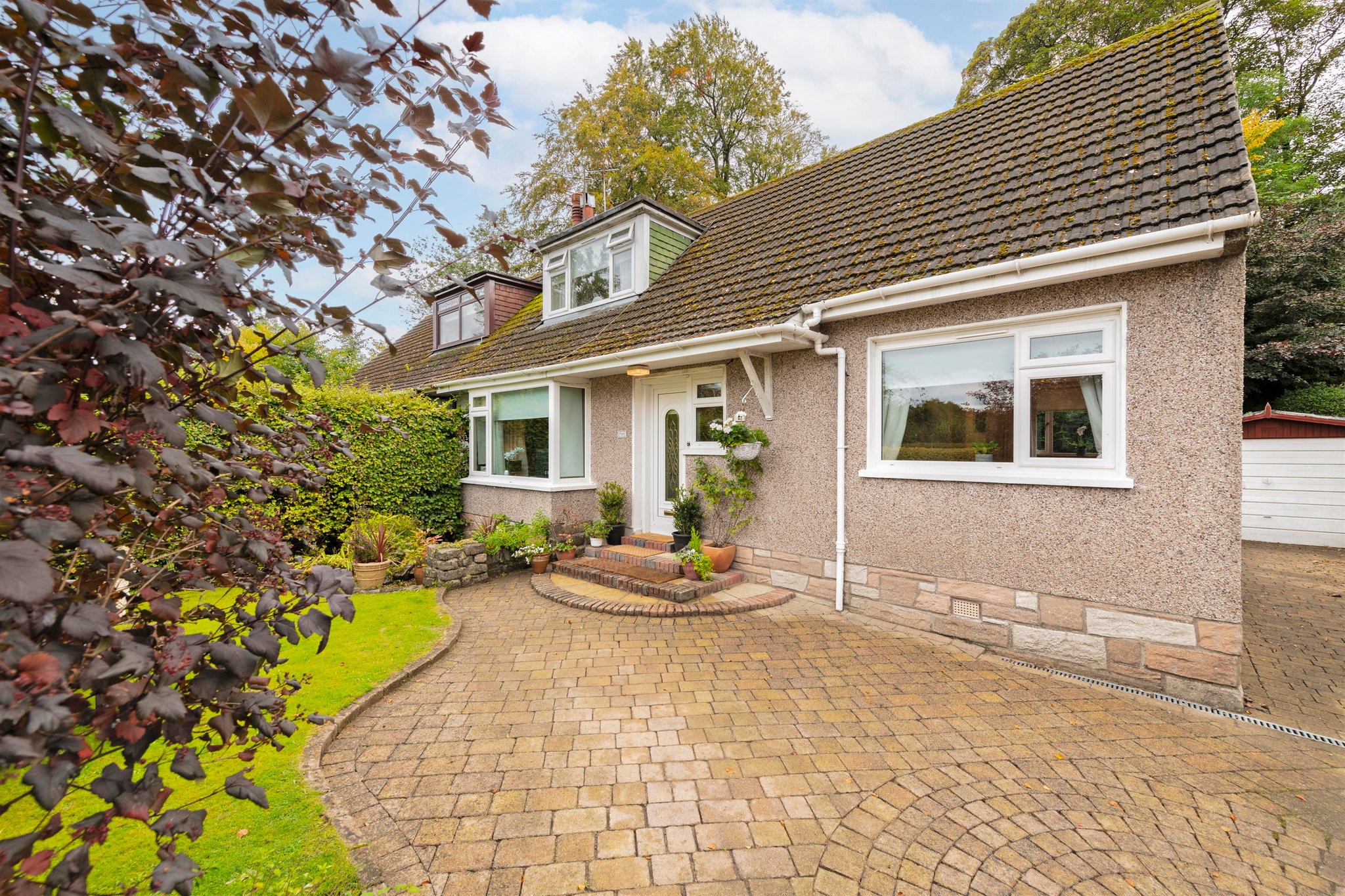 12 Douglas Drive, Newton Mearns Corum Property