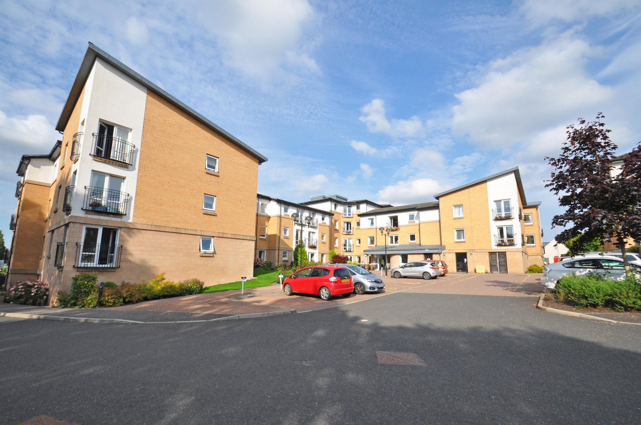 36 Hilltree Court, 96 Fenwick Road, Giffnock Corum Property