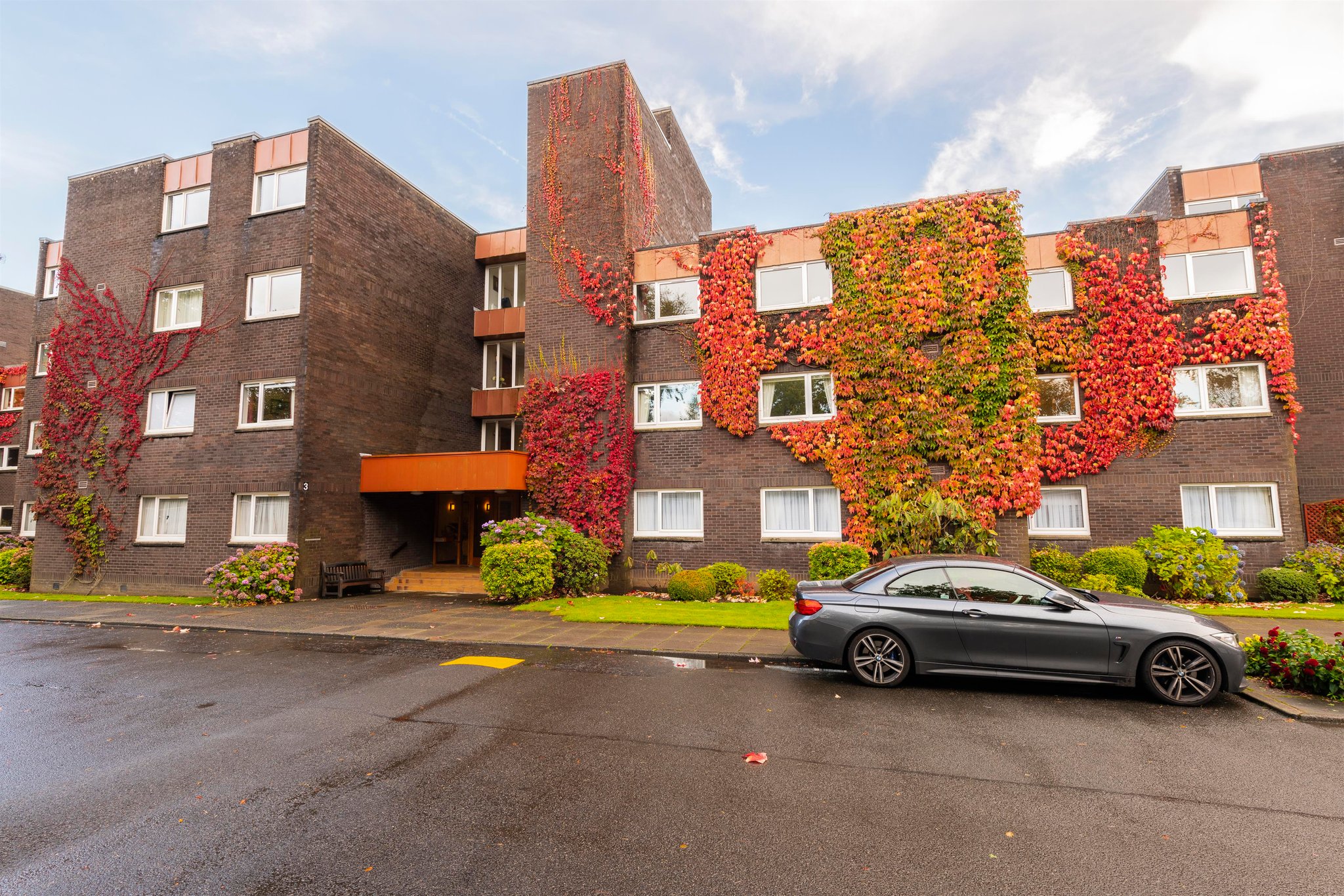 Flat 4, 3 Barcapel Avenue, Newton Mearns Corum Property