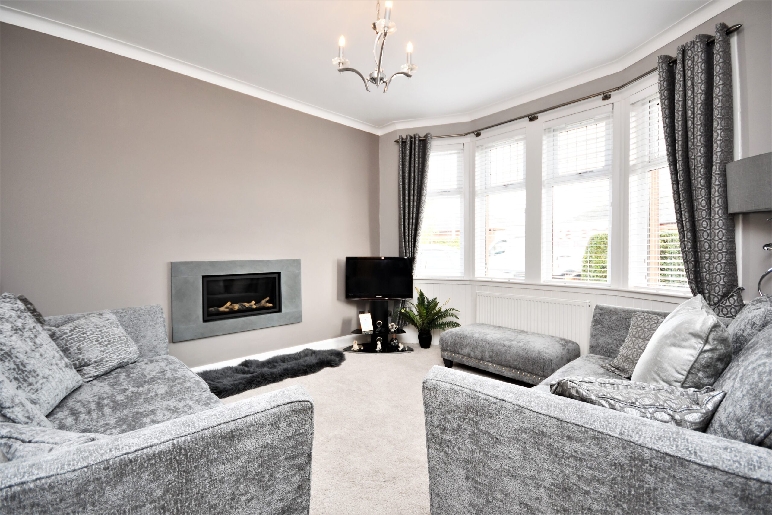 112 St Quivox Road, Prestwick, KA9 2ER Corum Property