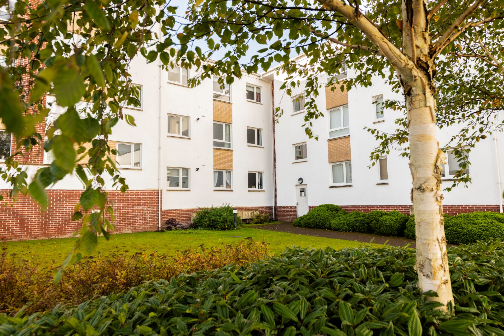 73 Canniesburn Drive, Bearsden, G61 1RX Corum Property