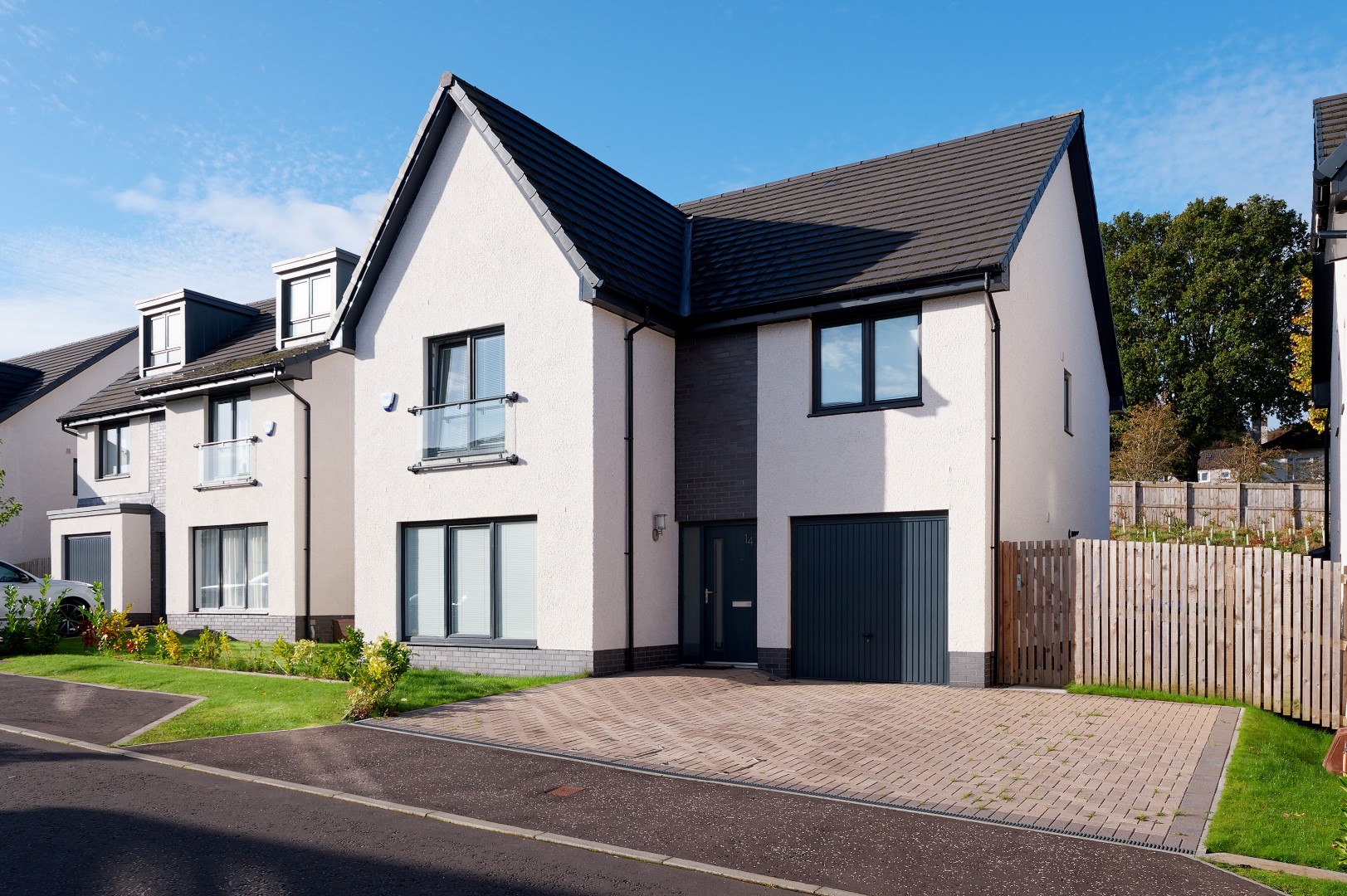 14 Rose Dene Drive, Bearsden, G61 3EL Corum Property