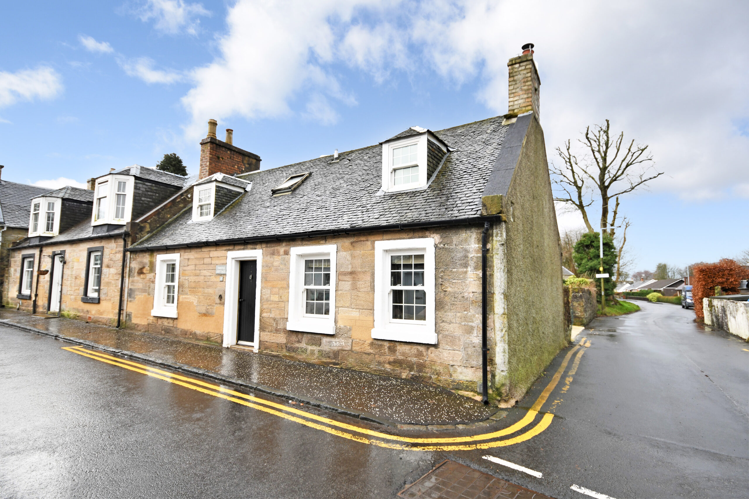 Thistle Cottage, 15 Main Street, Symington, KA1 5QB Corum Property