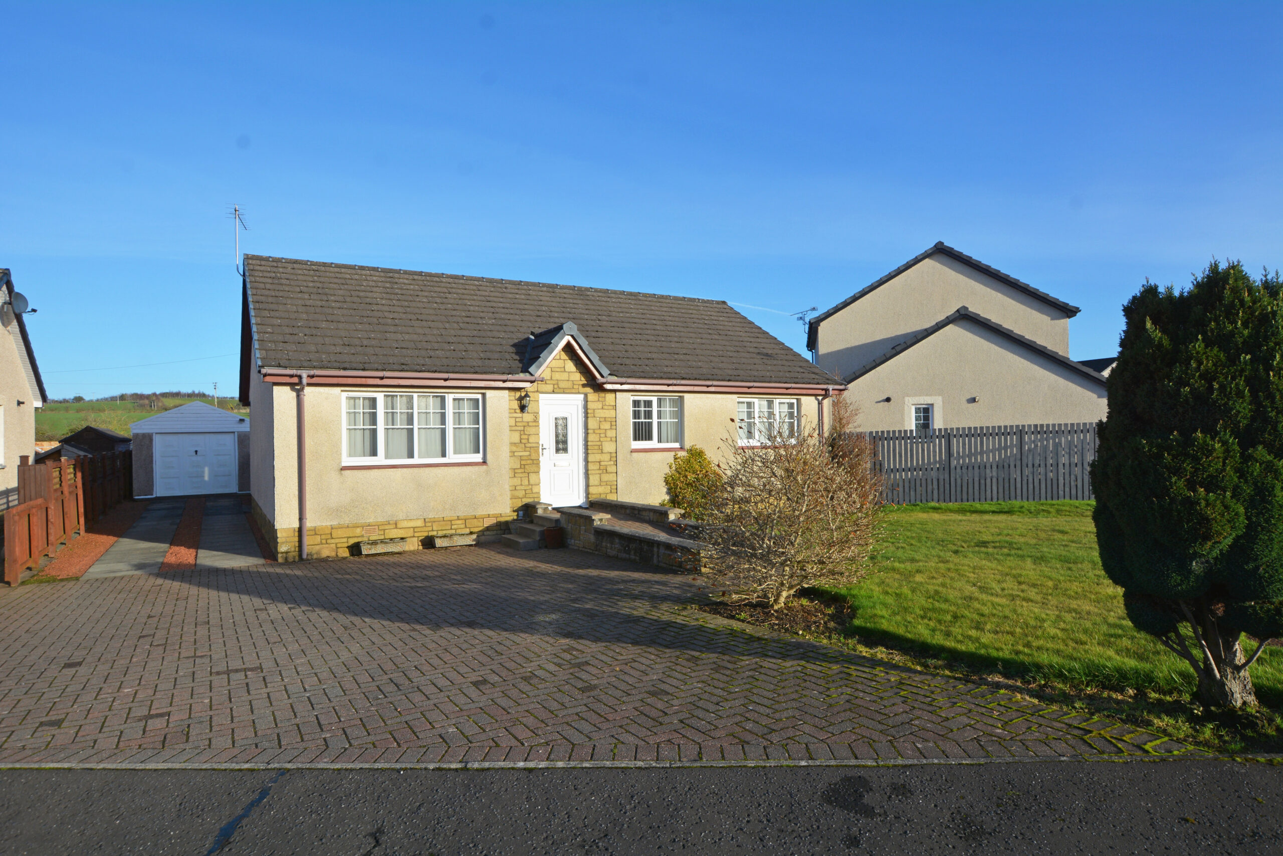 3 Doonvale Avenue, Dalrymple, KA6 6GZ Corum Property