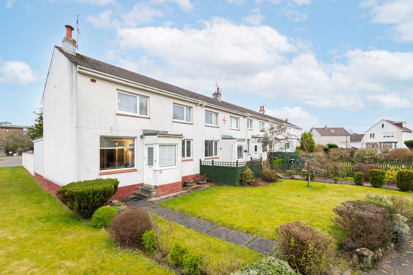 10 Sutherland Avenue, Bearsden, G61 3JR Corum Property