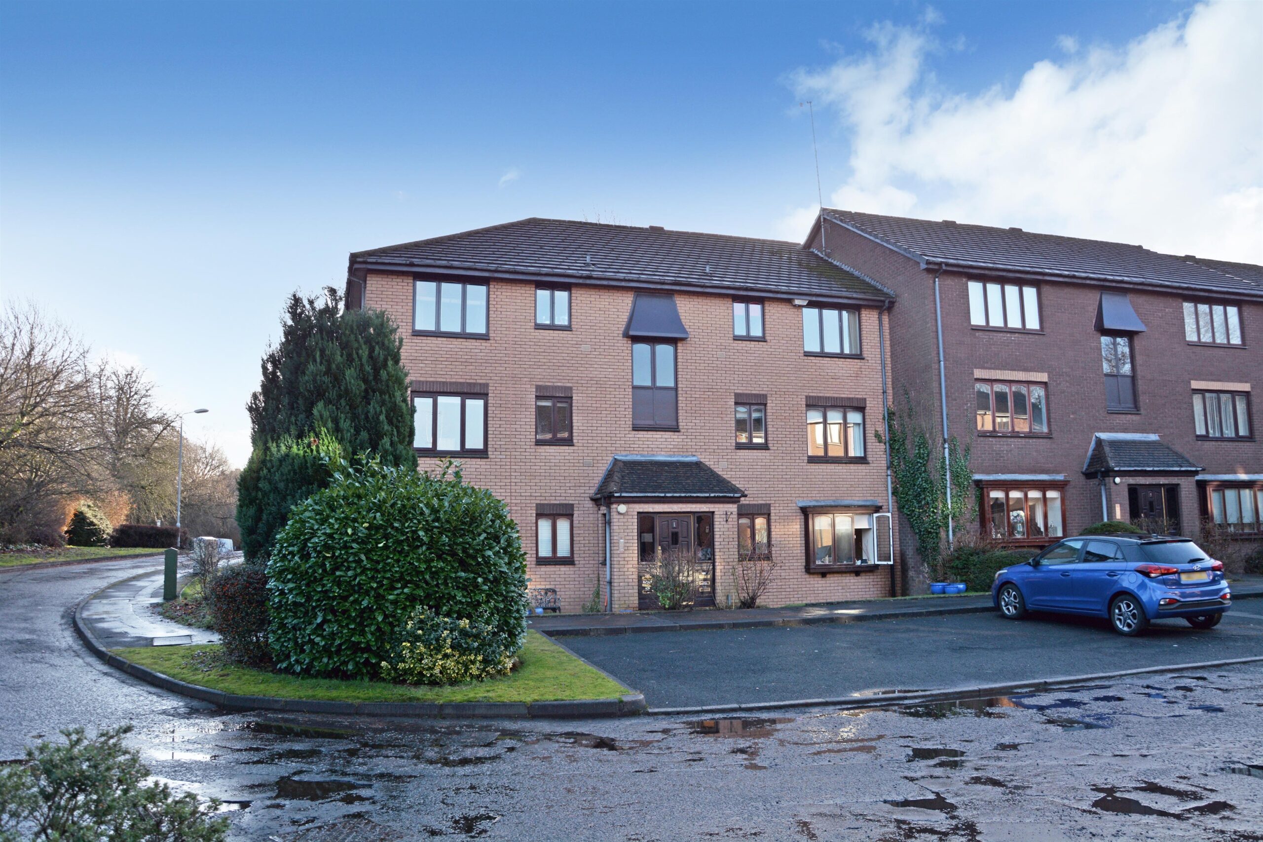 Flat 1/1, 1 Burnfield Gardens, Giffnock Corum Property