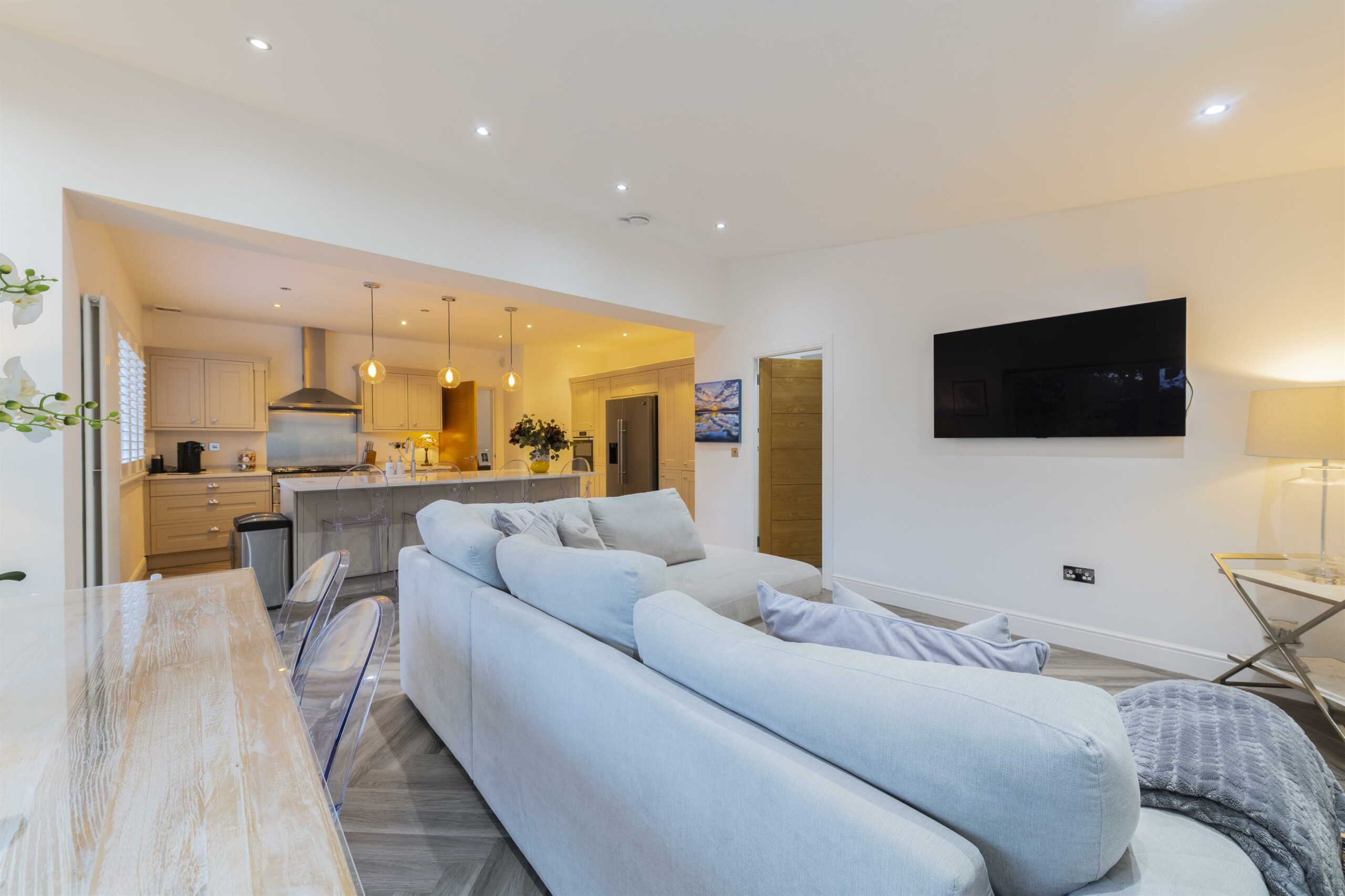 Braeton, 19 Burnside Road, Whitecraigs Corum Property