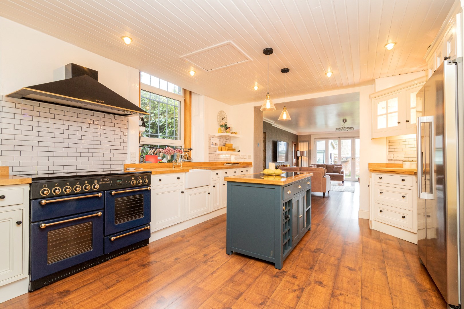 229 Queen Victoria Drive, Scotstounhill, G13 1UU Corum Property