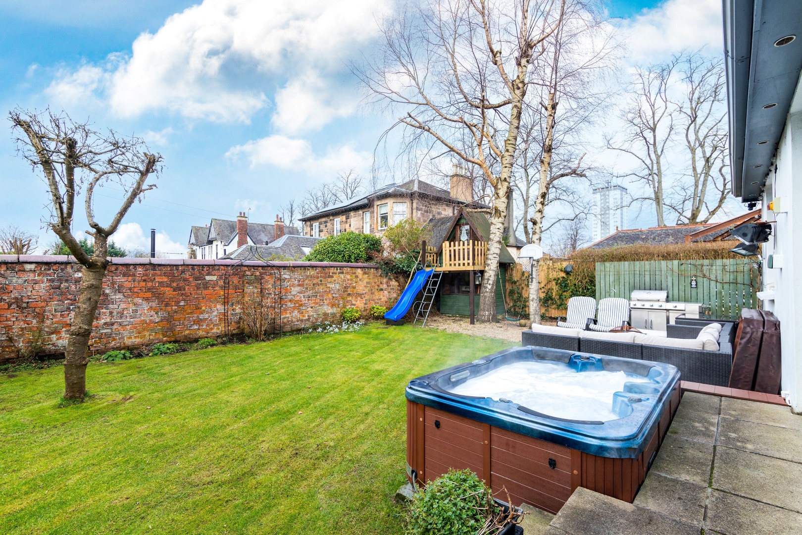 229 Queen Victoria Drive, Scotstounhill, G13 1UU Corum Property