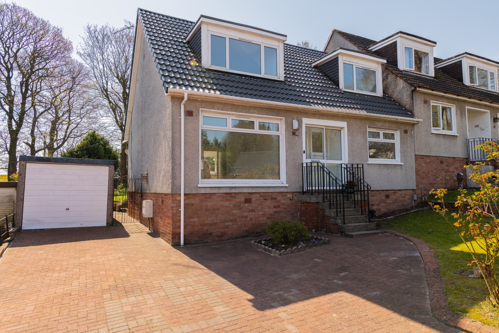 16 Kilmardinny Crescent, Bearsden, G61 3NR Corum Property