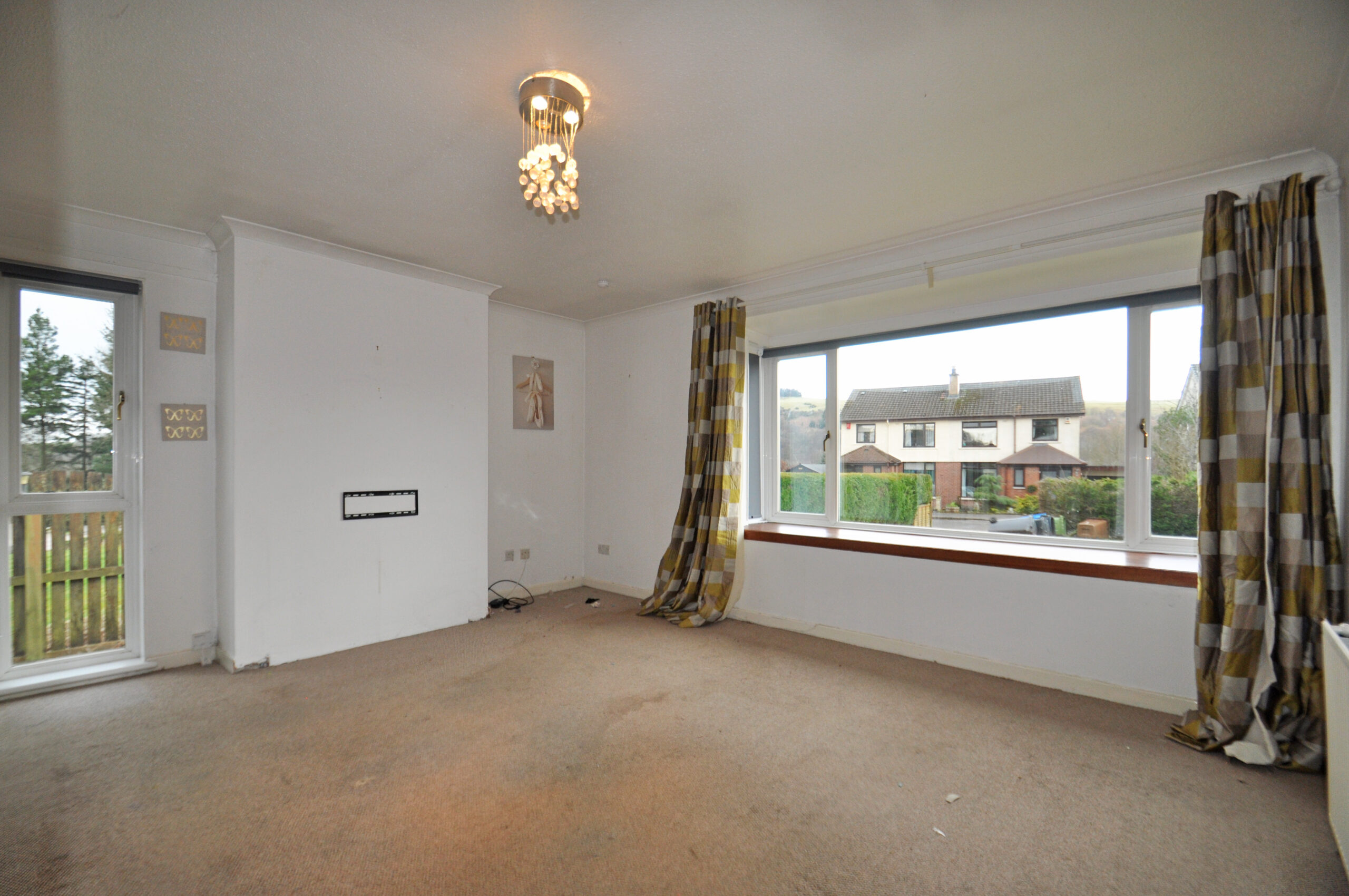 35 Libo Avenue, Uplawmoor Corum Property