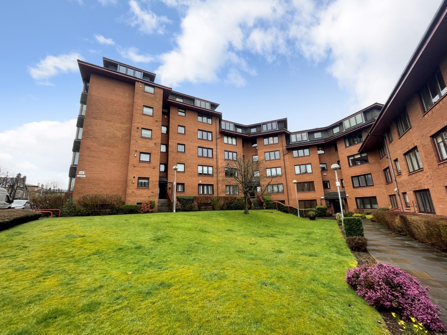 5/1 15 Julian Court, Julian Avenue, Kelvinside, G12 0RB Corum Property