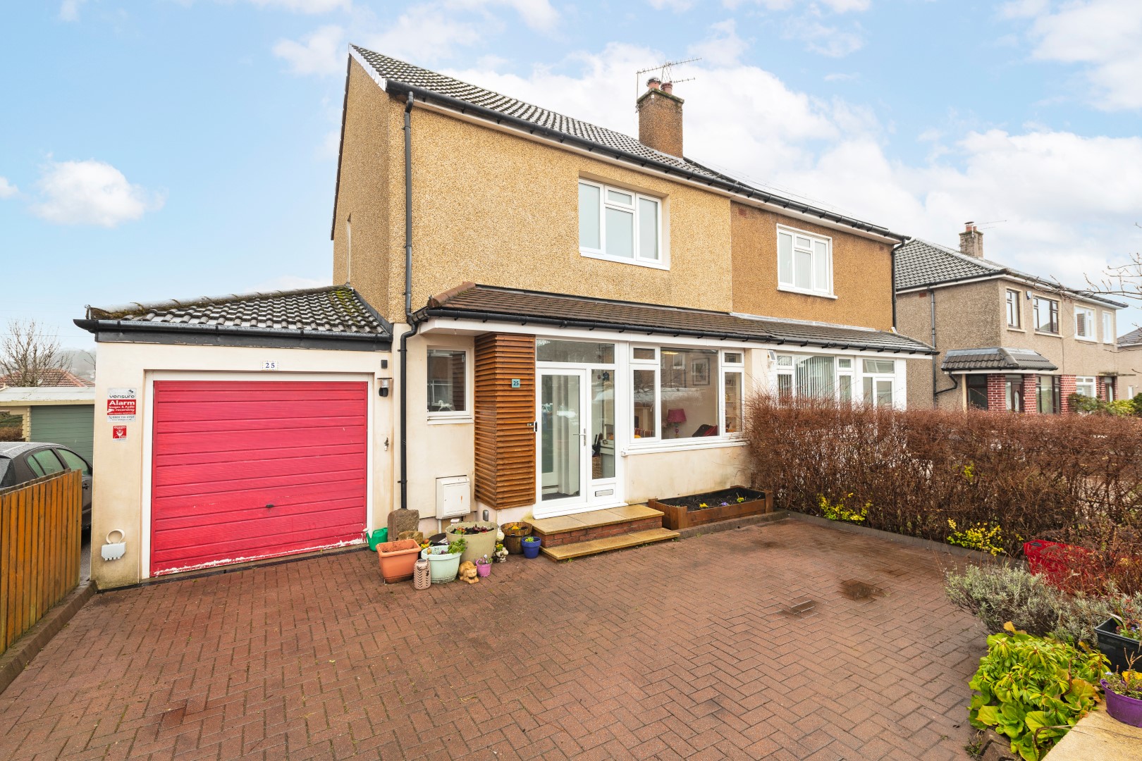 25 Arisaig Drive, Bearsden, G61 2PD Corum Property