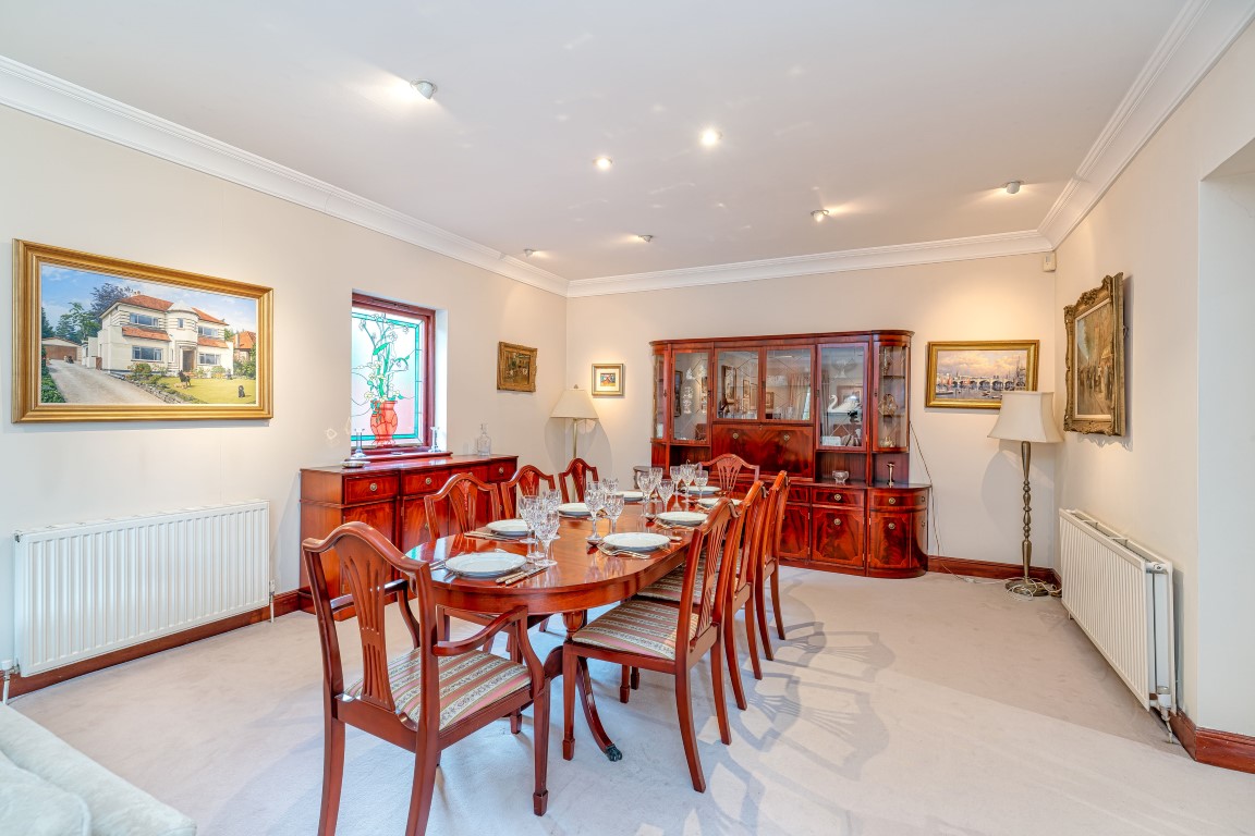 23 Rubislaw Drive, Bearsden, G61 1PS Corum Property