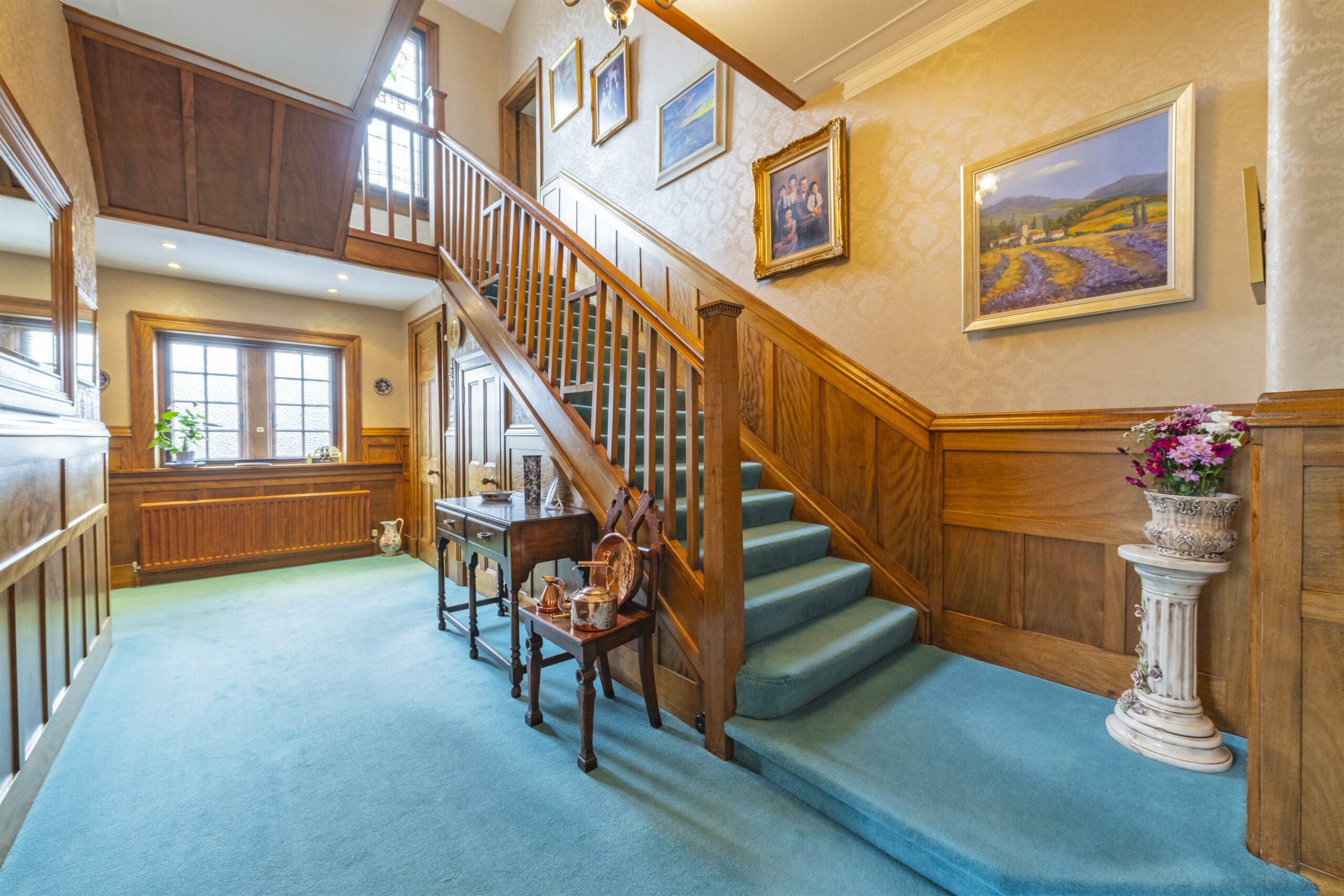 Lincludin, 1 The Grove, Giffnock Corum Property