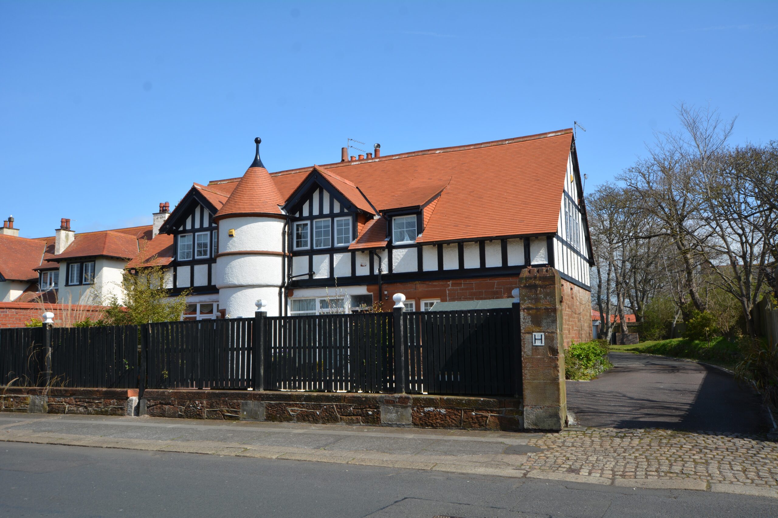 139 Piersland Mews, Bentinck Drive, Troon, KA10 6JT Corum Property