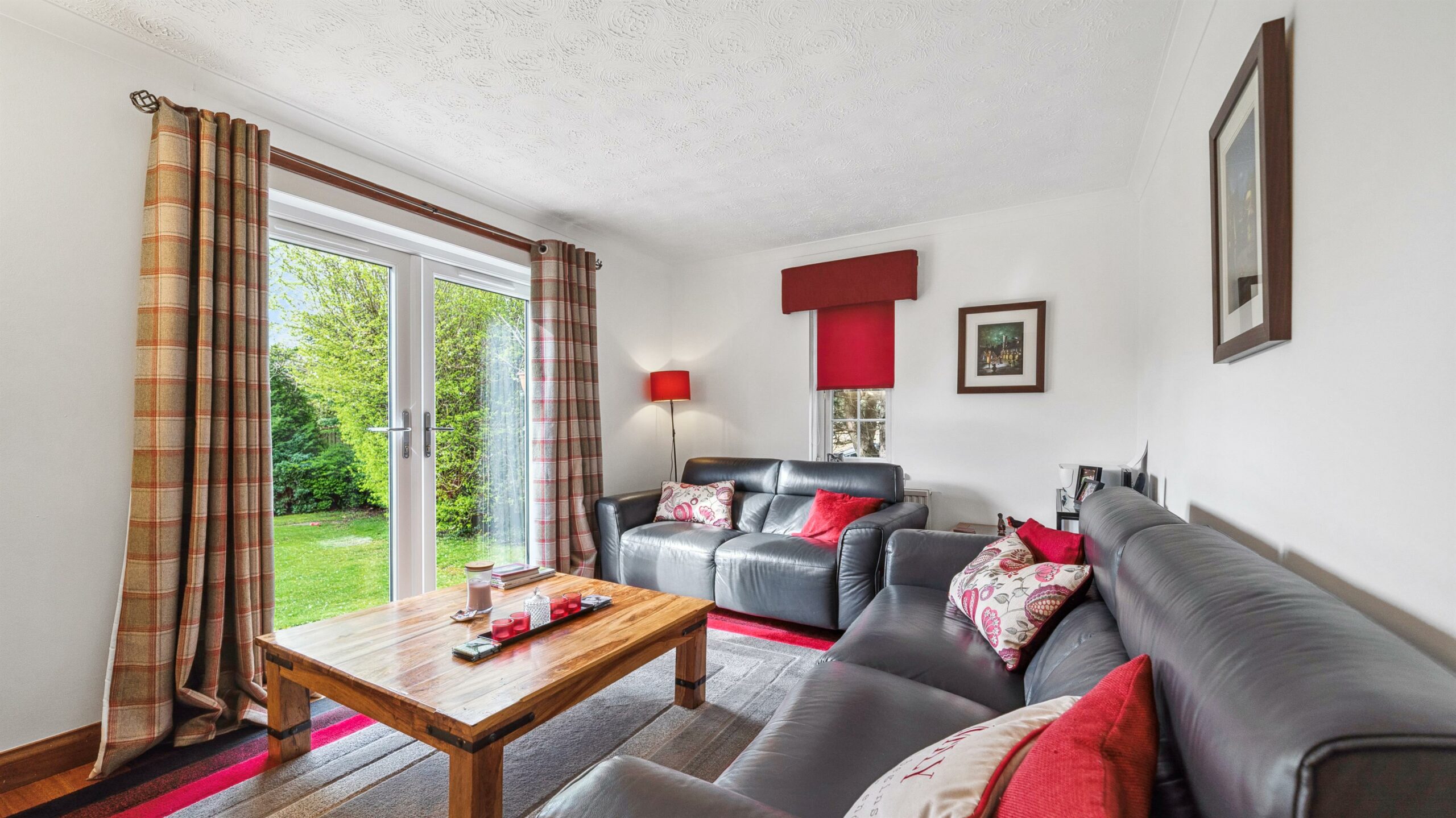 2 Islay Drive, Newton Mearns Corum Property