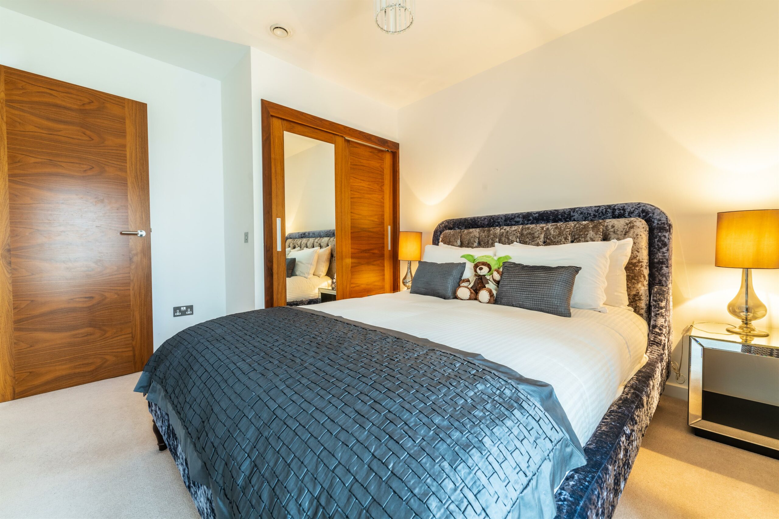 Buchanan Gardens, 7 Bath Street, Glasgow Corum Property