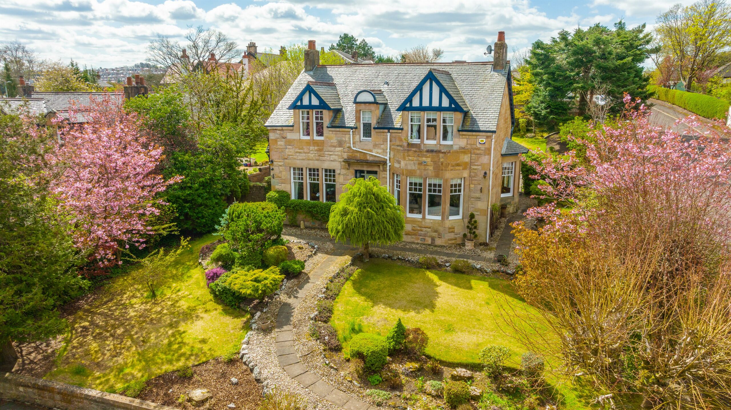Strathallan, 5 Eglinton Drive, Giffnock Corum Property