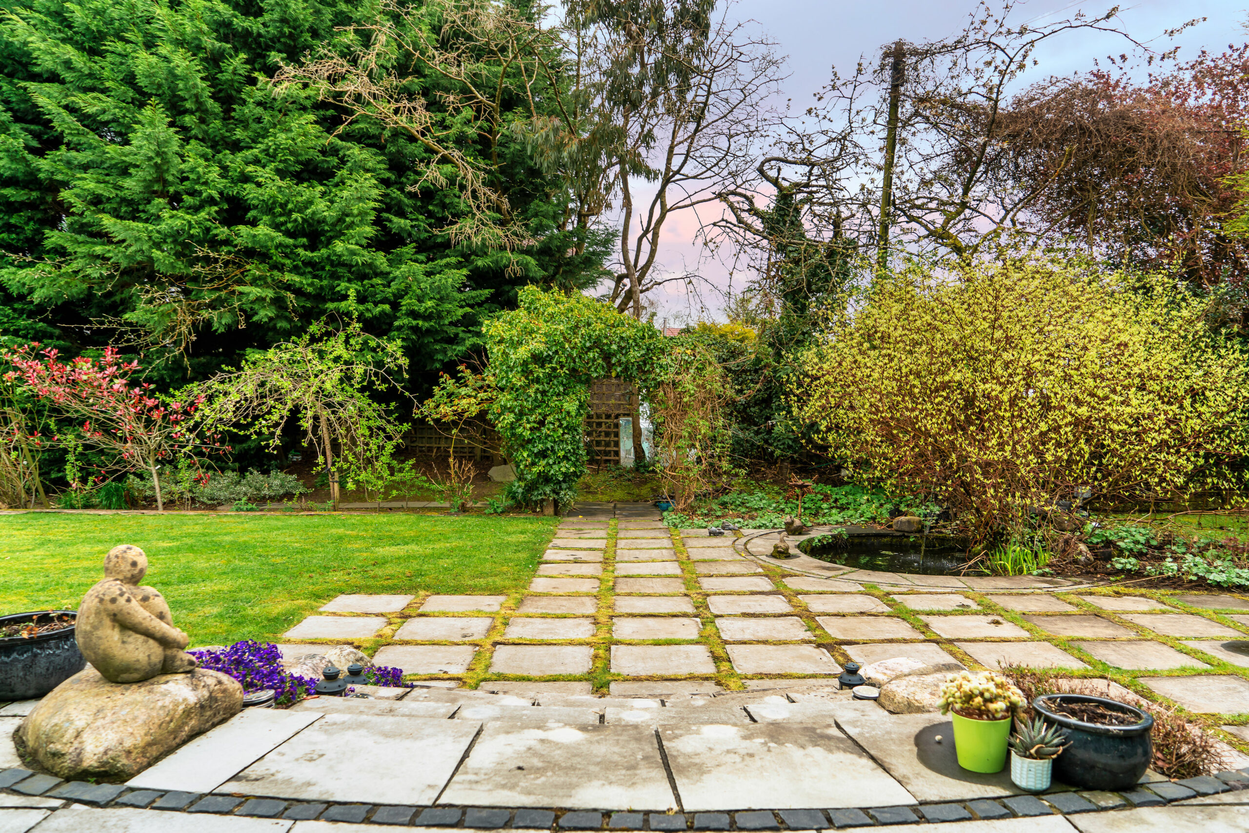 1 Langtree Avenue, Giffnock Corum Property