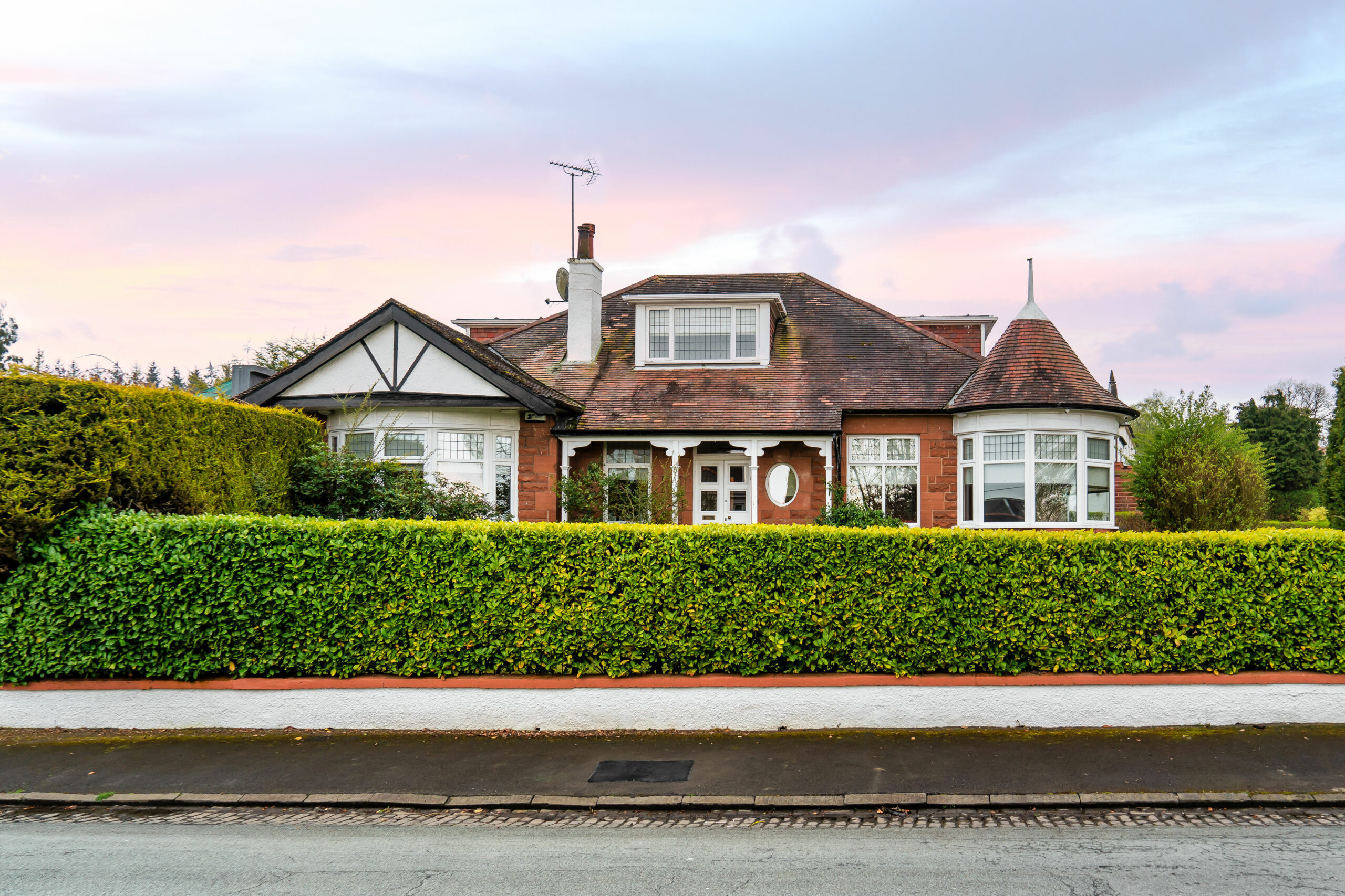 1 Langtree Avenue, Giffnock Corum Property