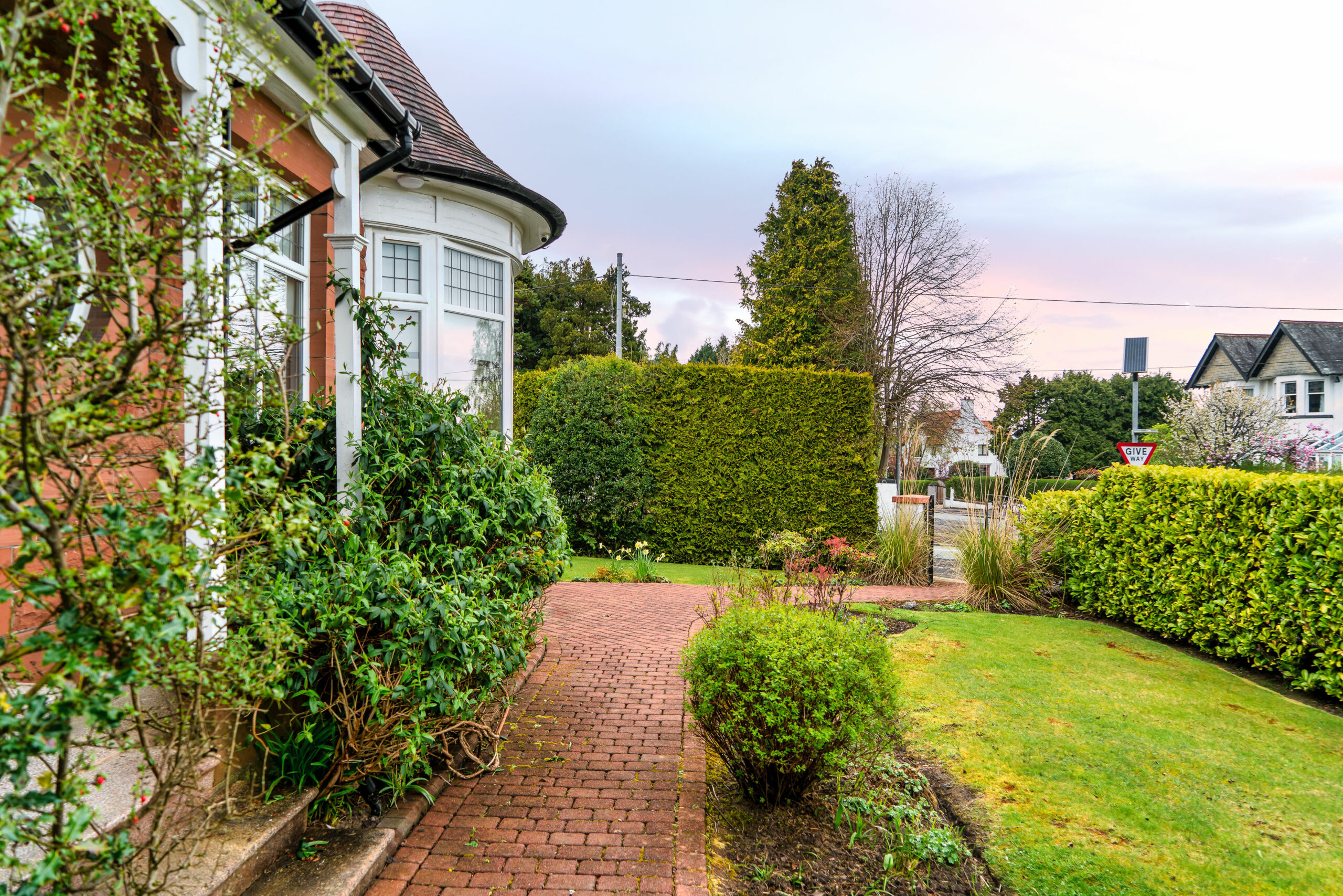 1 Langtree Avenue, Giffnock Corum Property