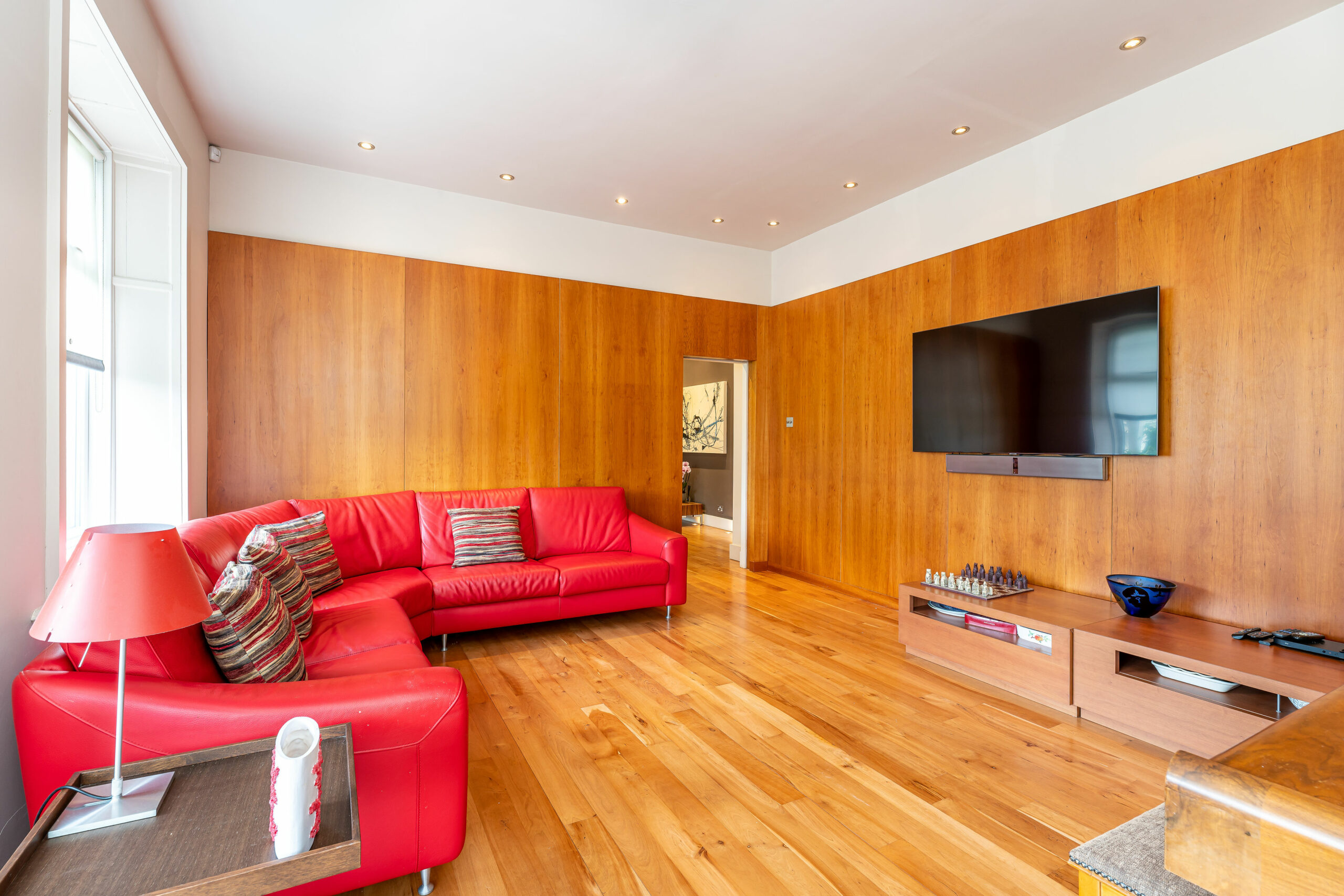 1 Langtree Avenue, Giffnock Corum Property