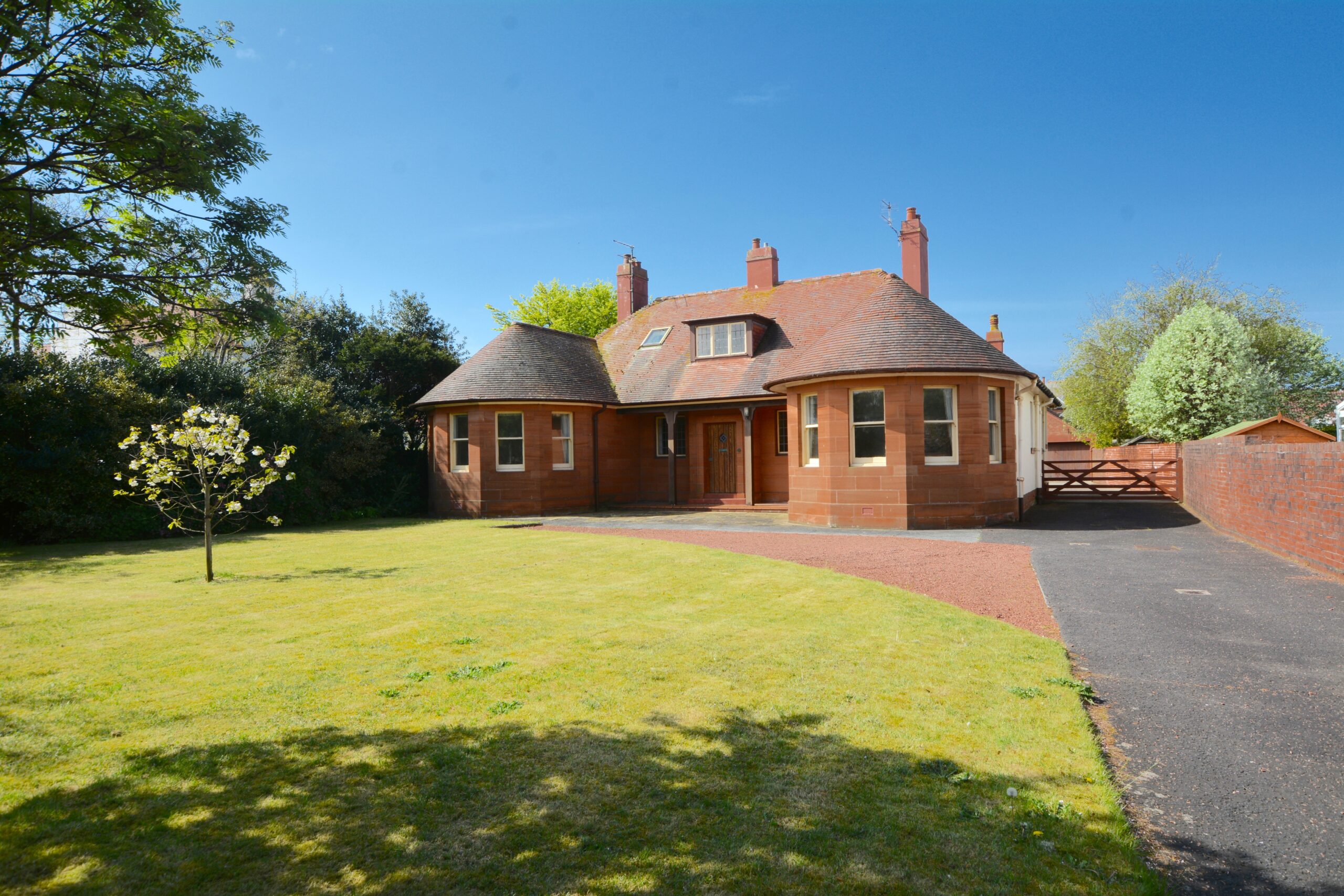 126 Bentinck Drive, Troon, KA10 6JB Corum Property