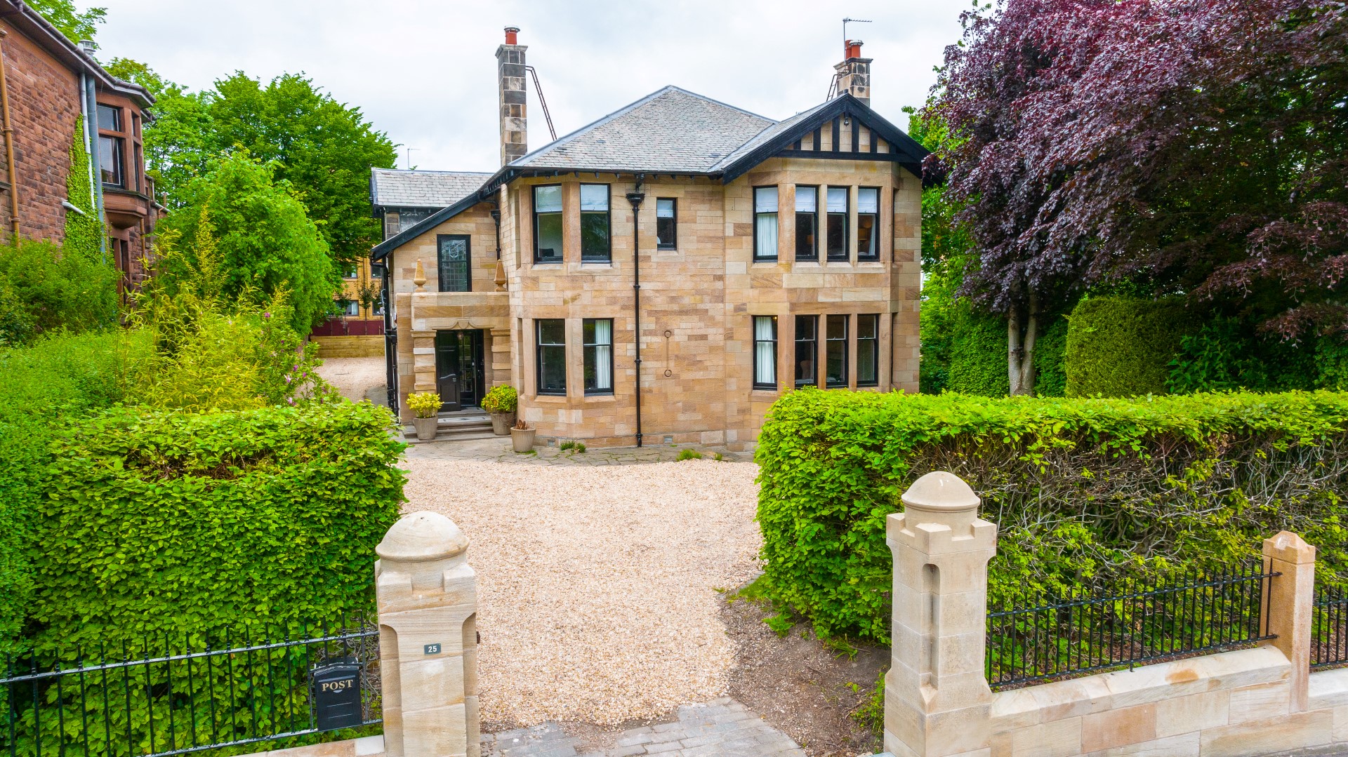 25 Cleveden Gardens, Kelvinside, G12 0PU Corum Property