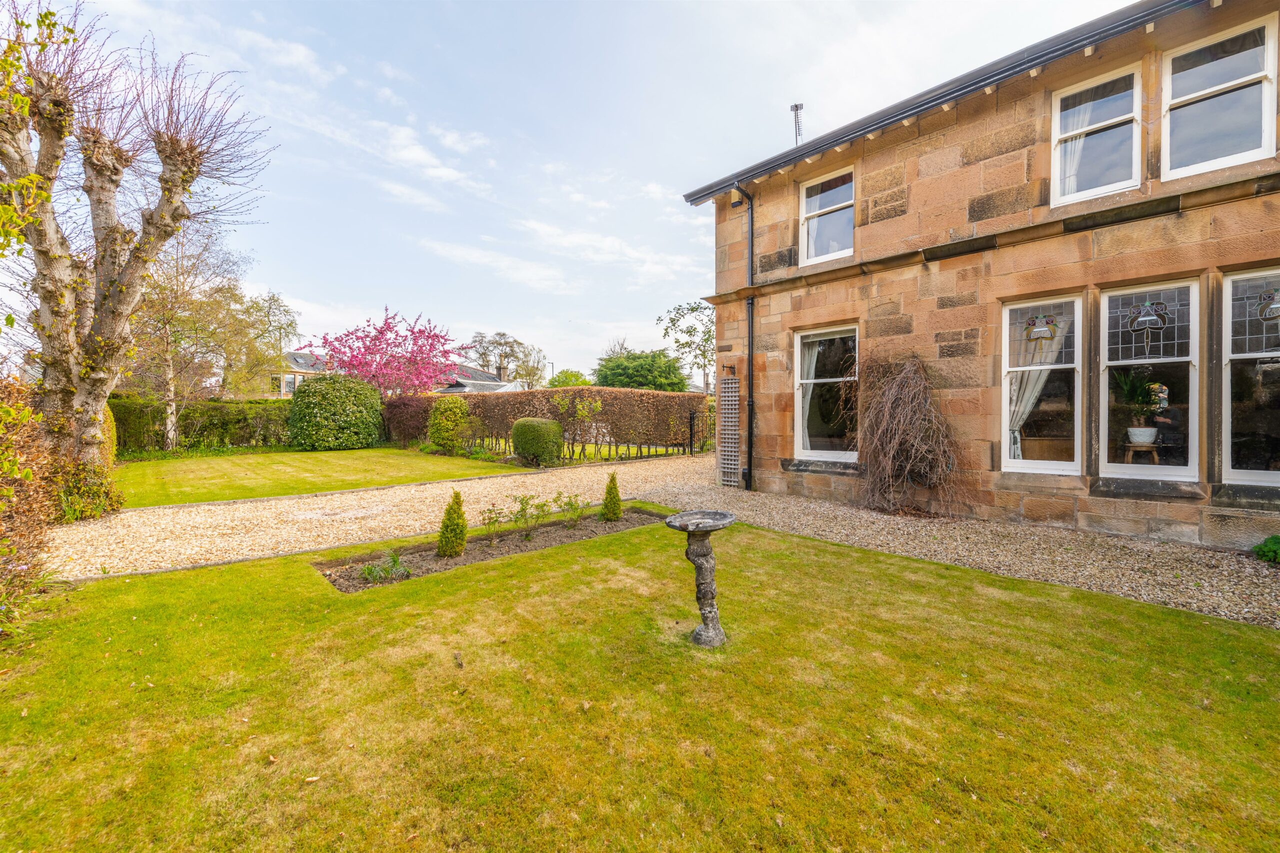 Ellerslie, 5 Rowand Avenue, Giffnock Corum Property