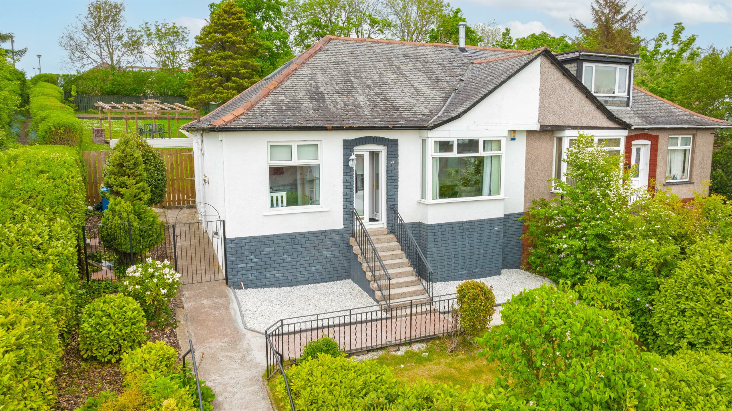 49 Merrylee Park Avenue, Giffnock Corum Property