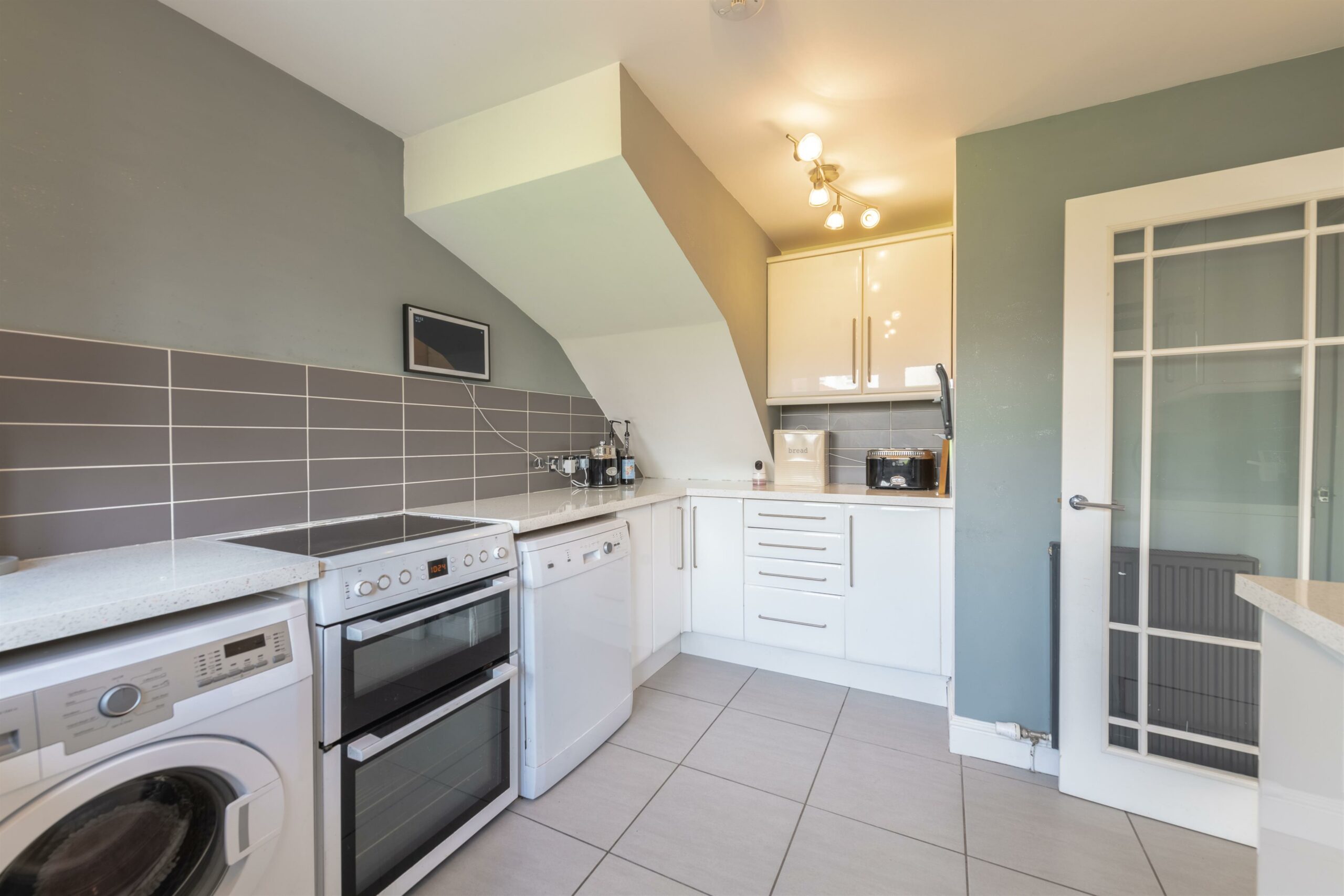 208 Harvie Avenue, Newton Mearns Corum Property