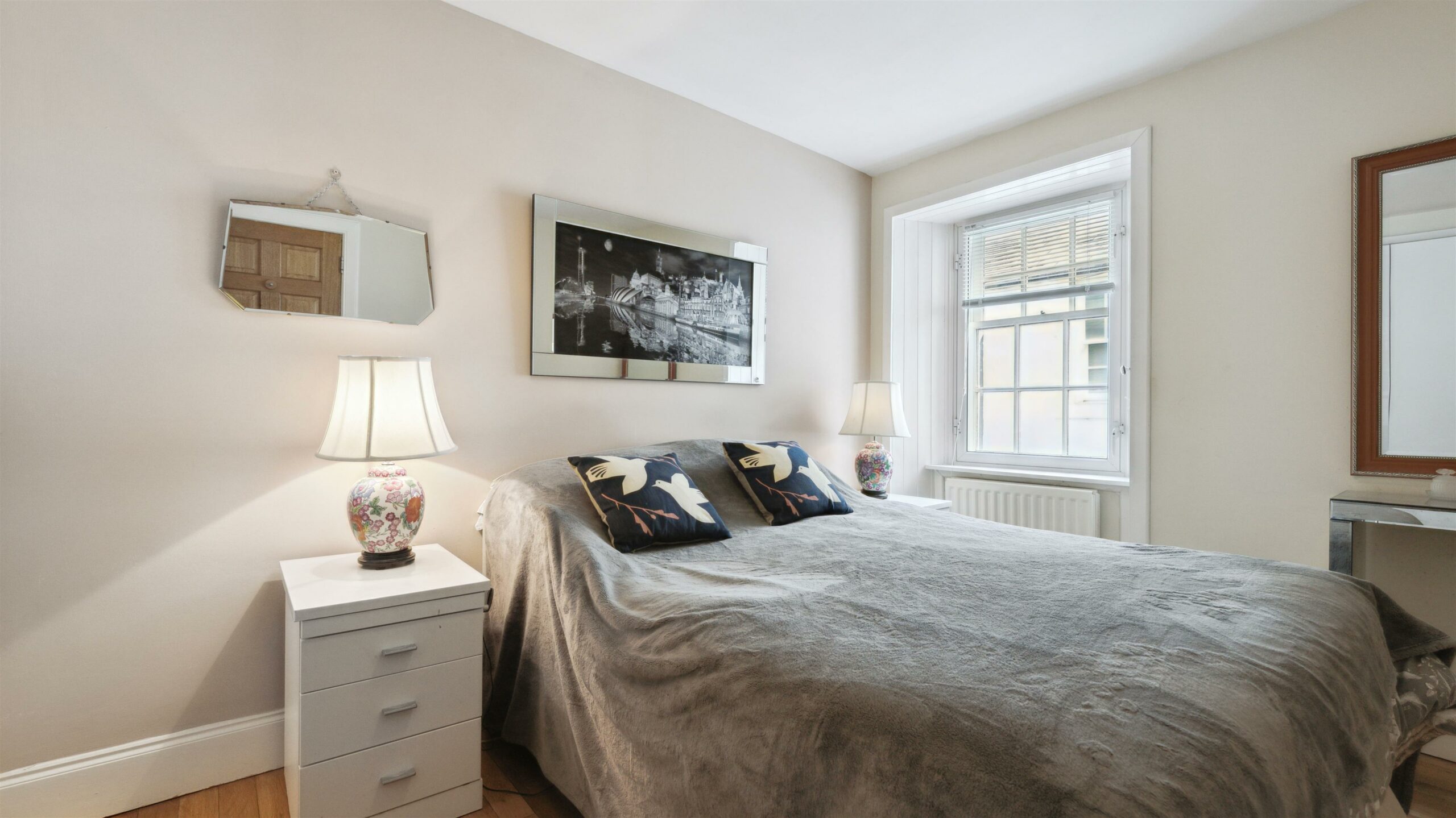 Cottage Flat, 22 Montgomery Street, Eaglesham Corum Property