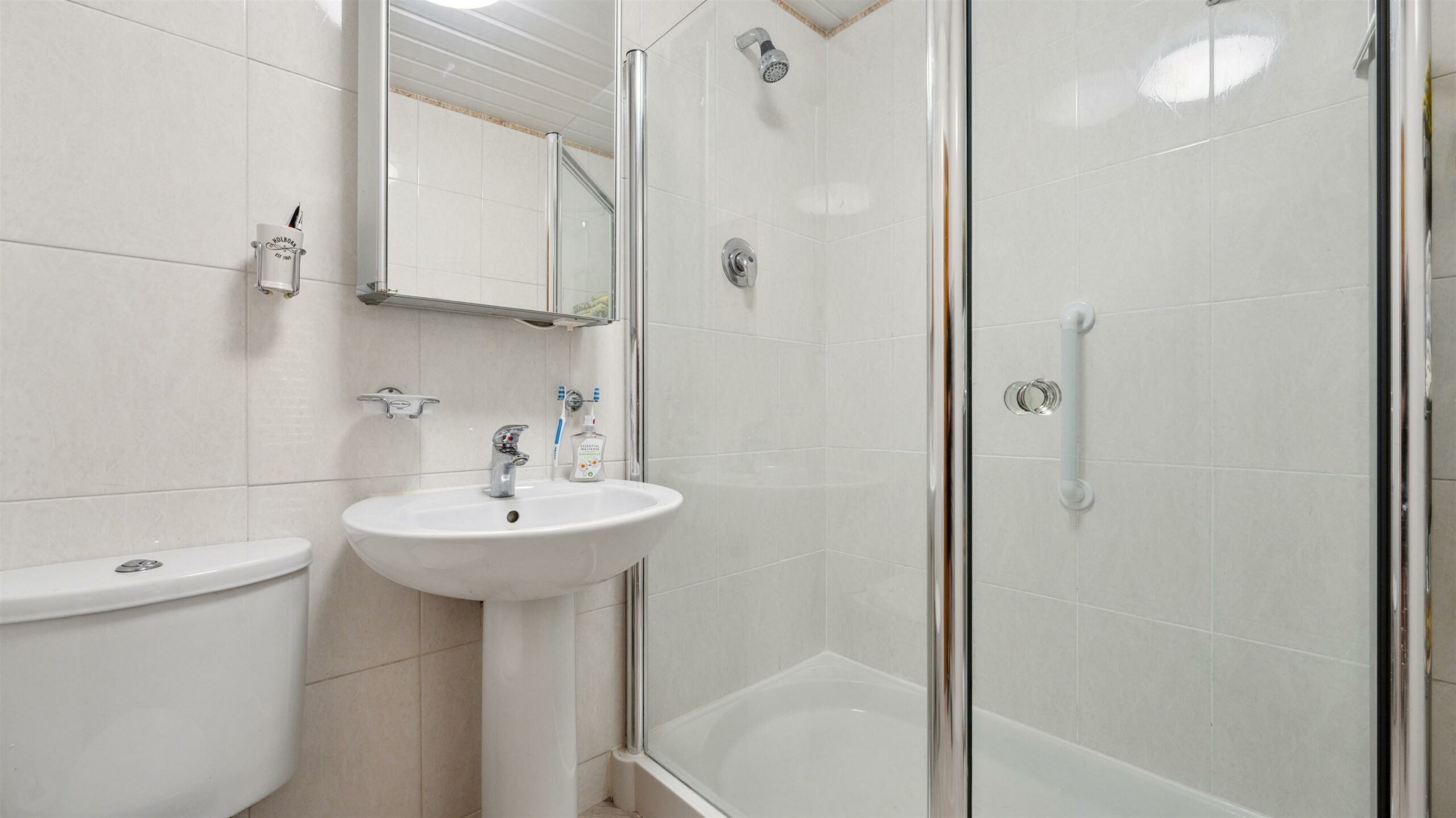 Cottage Flat, 22 Montgomery Street, Eaglesham Corum Property