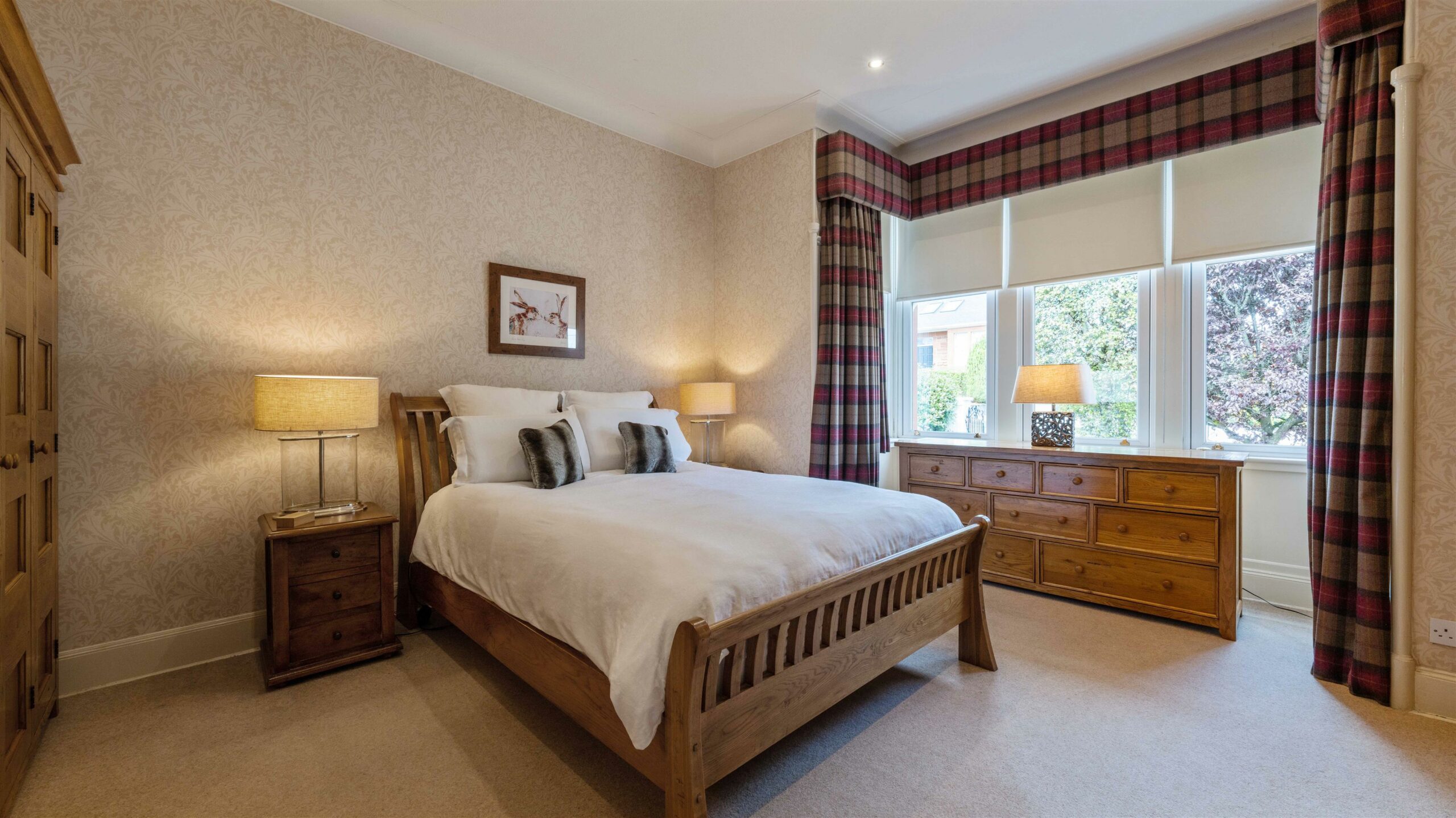 3 Huntly Avenue, Giffnock Corum Property