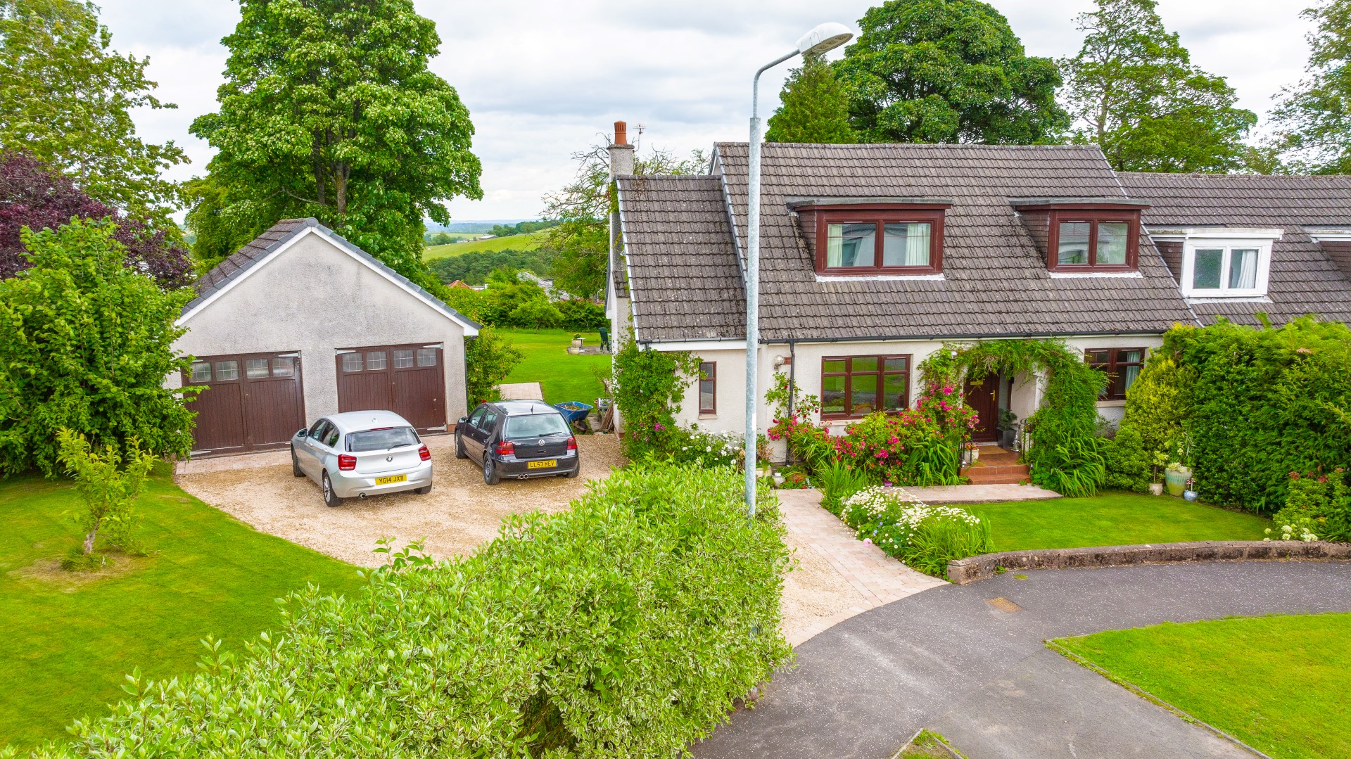 62 Kilmardinny Crescent, Bearsden, G61 3NR Corum Property