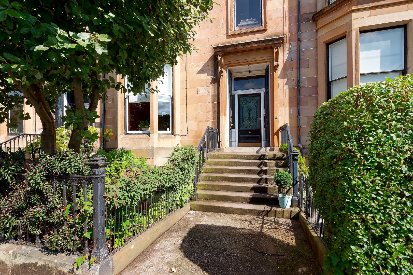 Flat 4 72 Highburgh Road Dowanhill G12 9EN Corum Property